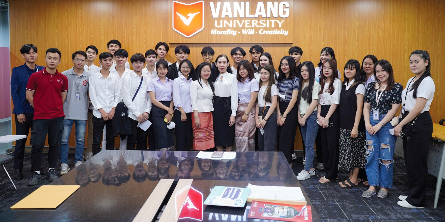vlu-chao-don-luu-hoc-sinh-lao-campuchia-nhap-hoc-a.jpg