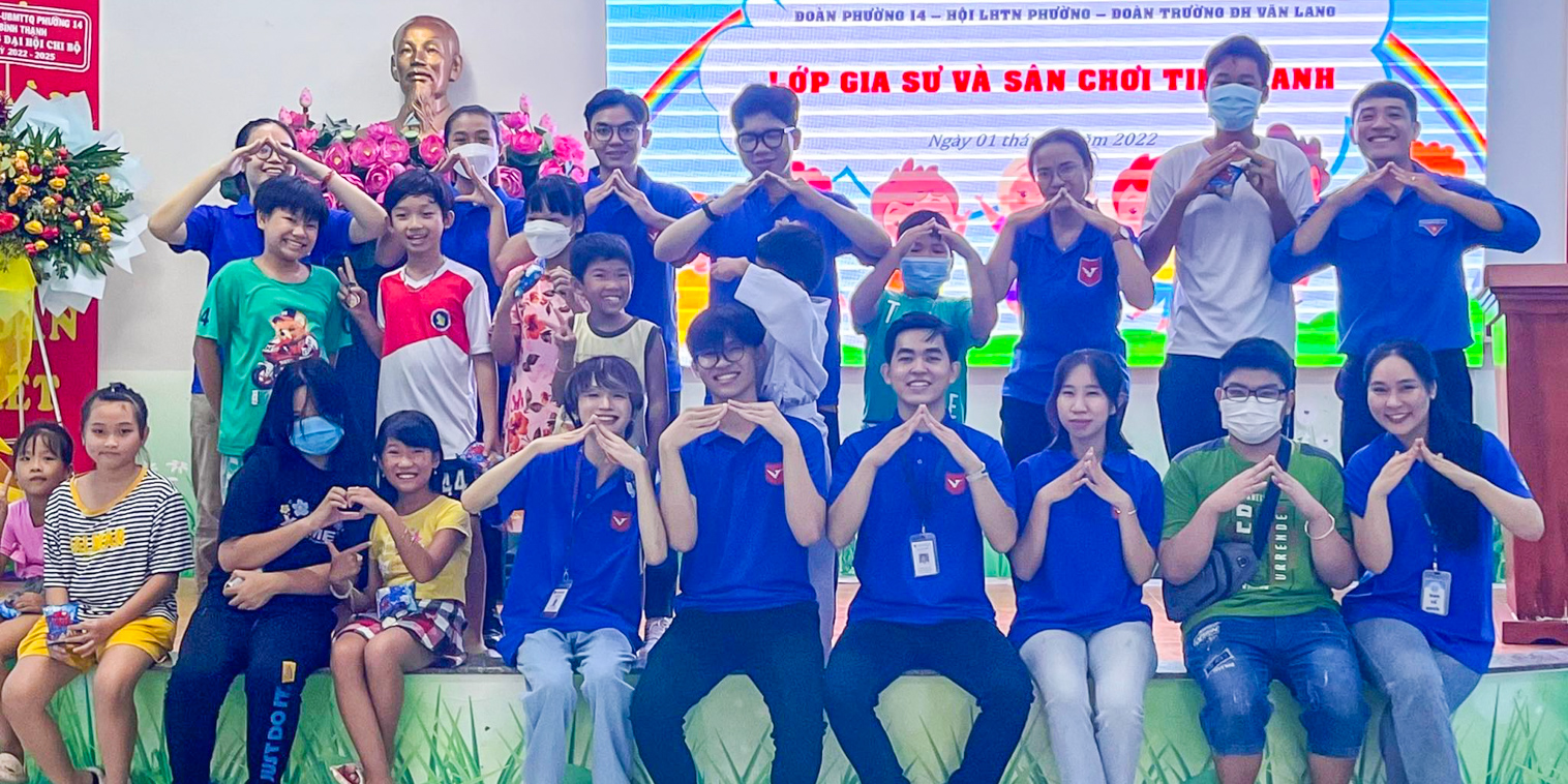 vlu-chien-si-mua-he-xanh-day-tieng-anh-mien-phi-cho-tre-em-d.jpg