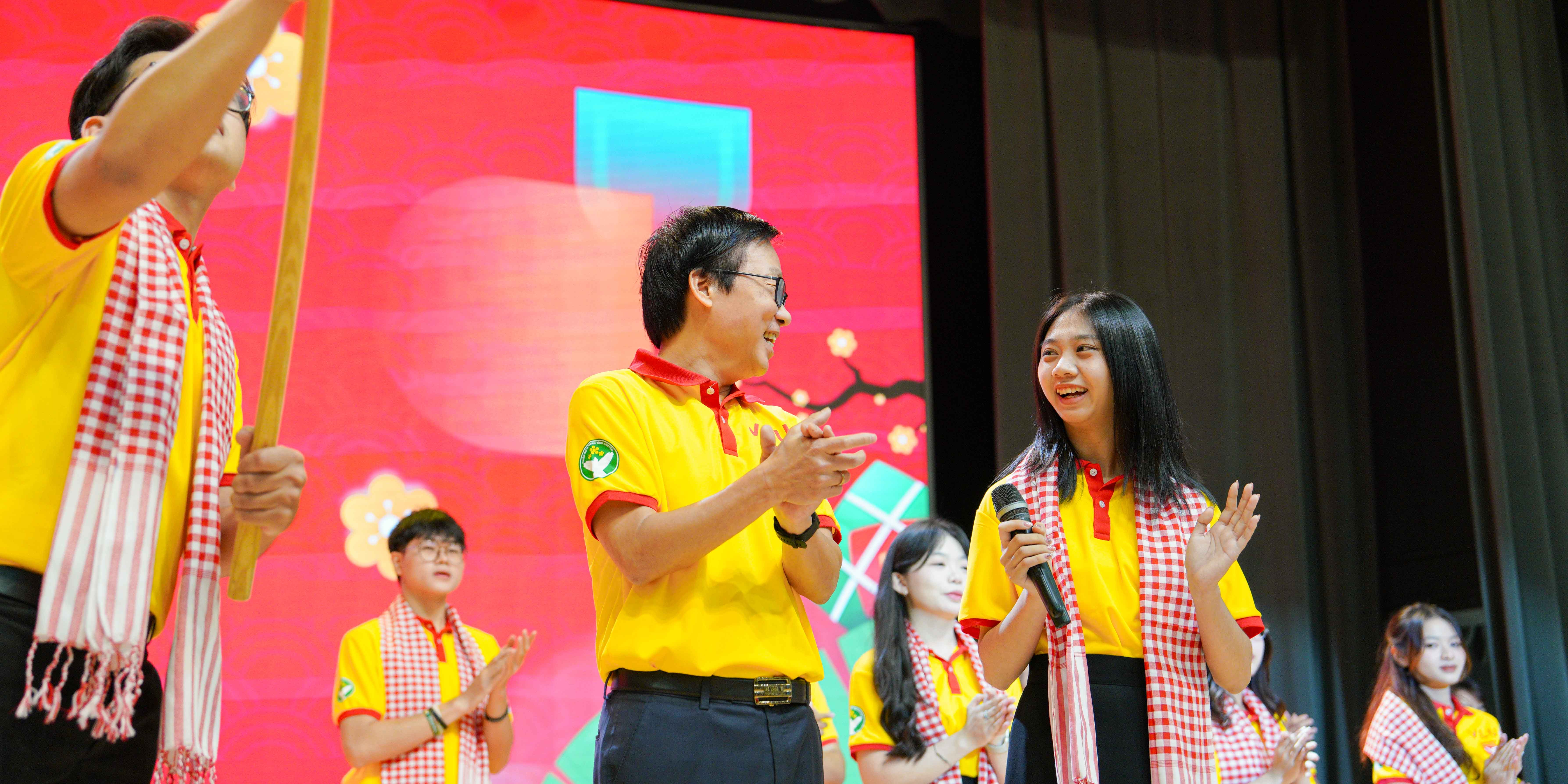 vlu-chien-si-van-lang-hao-hung-ra-quan-chien-dich-xuan-tinh-nguyen-2025-d.jpg
