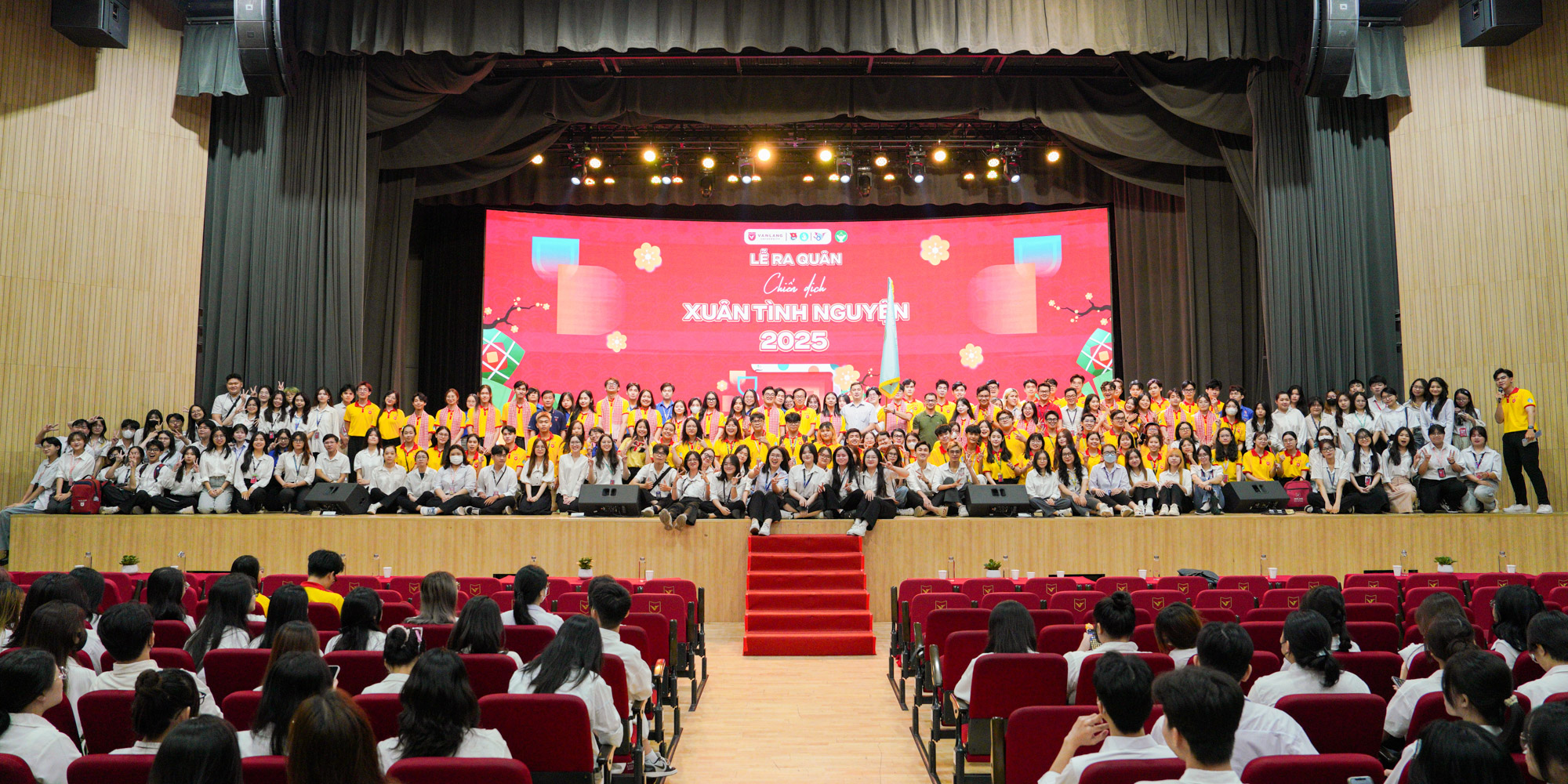 vlu-chien-si-van-lang-hao-hung-ra-quan-chien-dich-xuan-tinh-nguyen-2025-f.jpg
