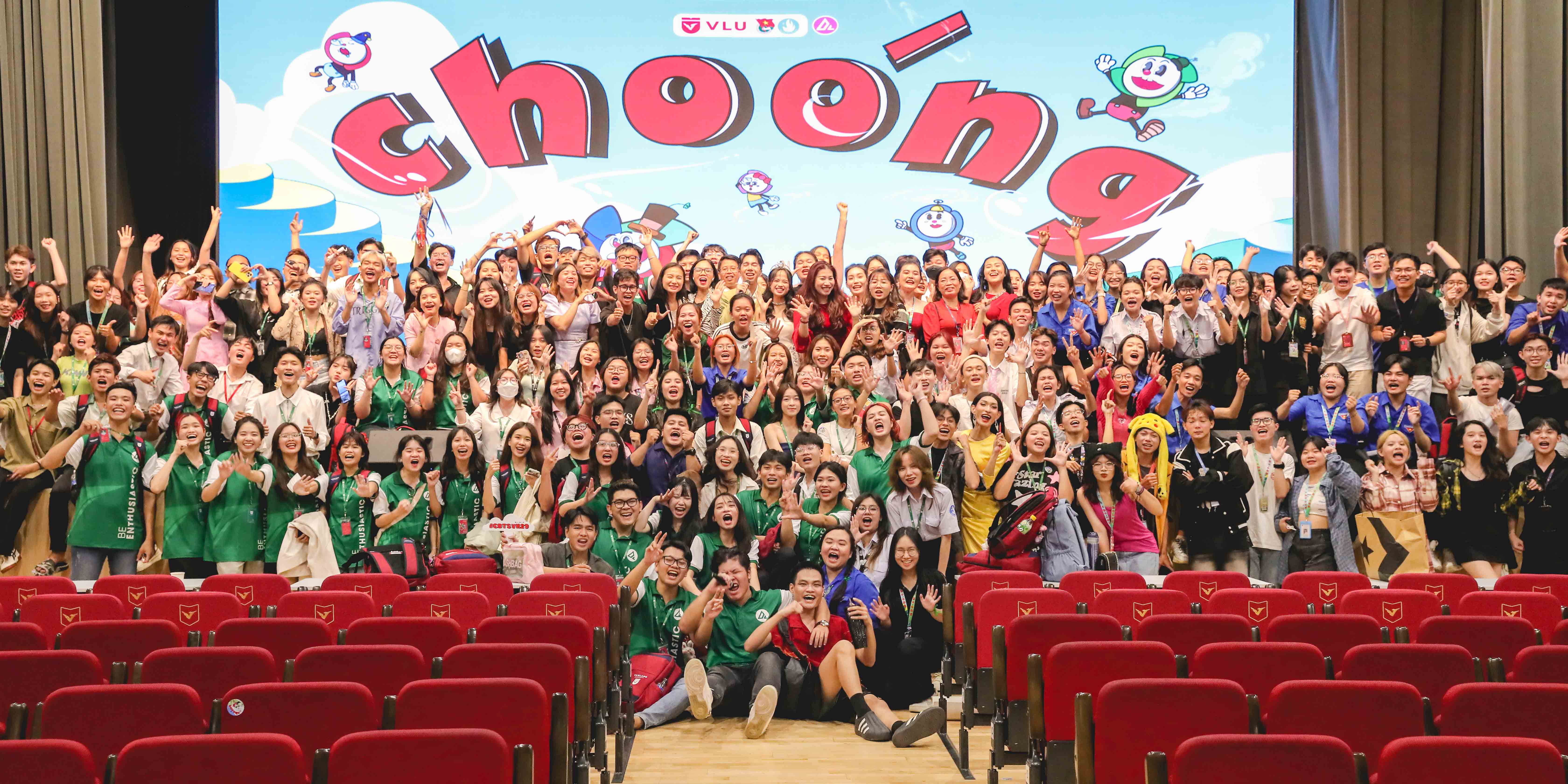 vlu-choong-chuong-trinh-chao-don-tan-sinh-vien-khoa-29-khoa-du-lich-b.jpg