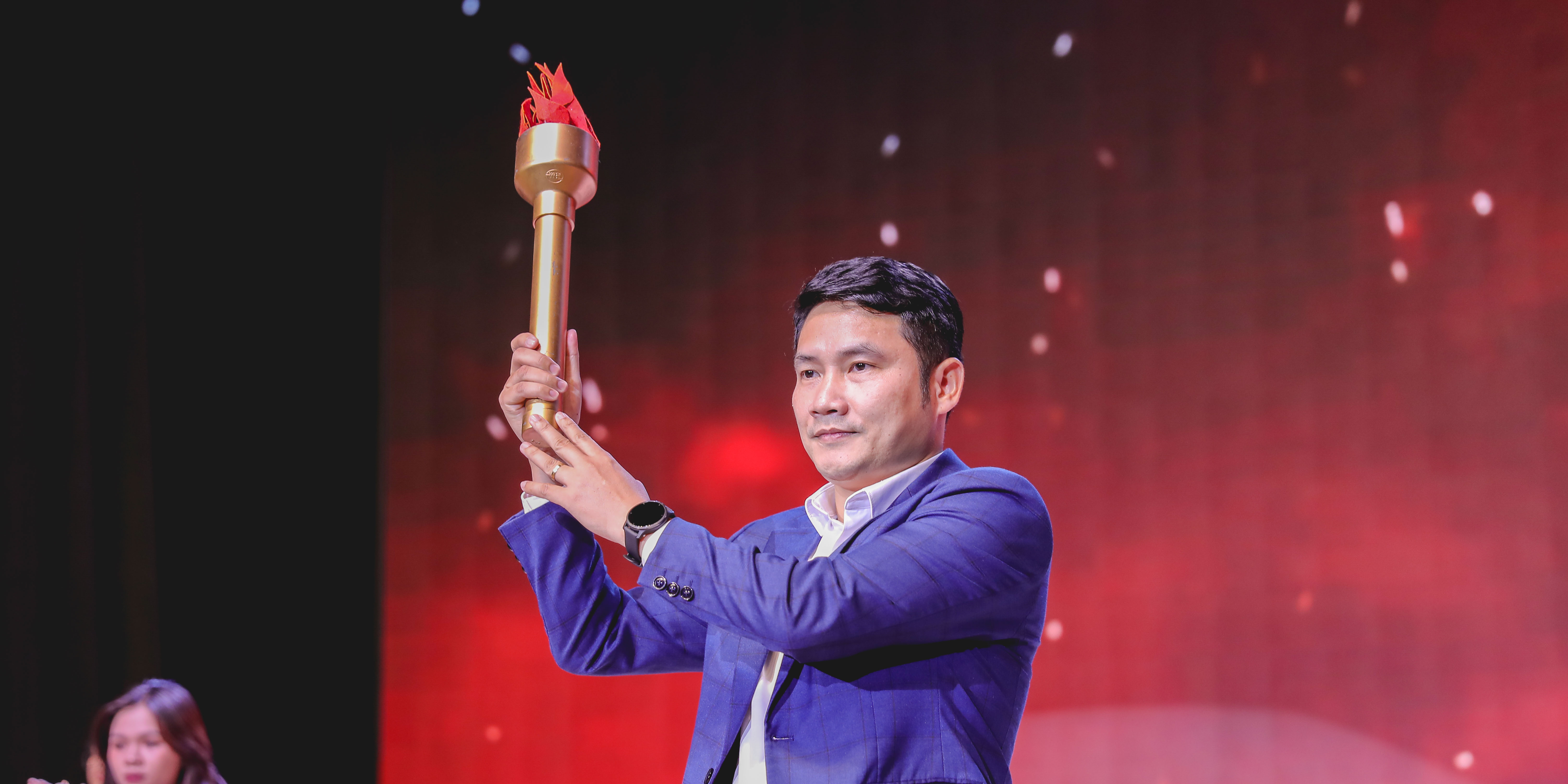 vlu-choong-chuong-trinh-chao-don-tan-sinh-vien-khoa-29-khoa-du-lich-e.jpg