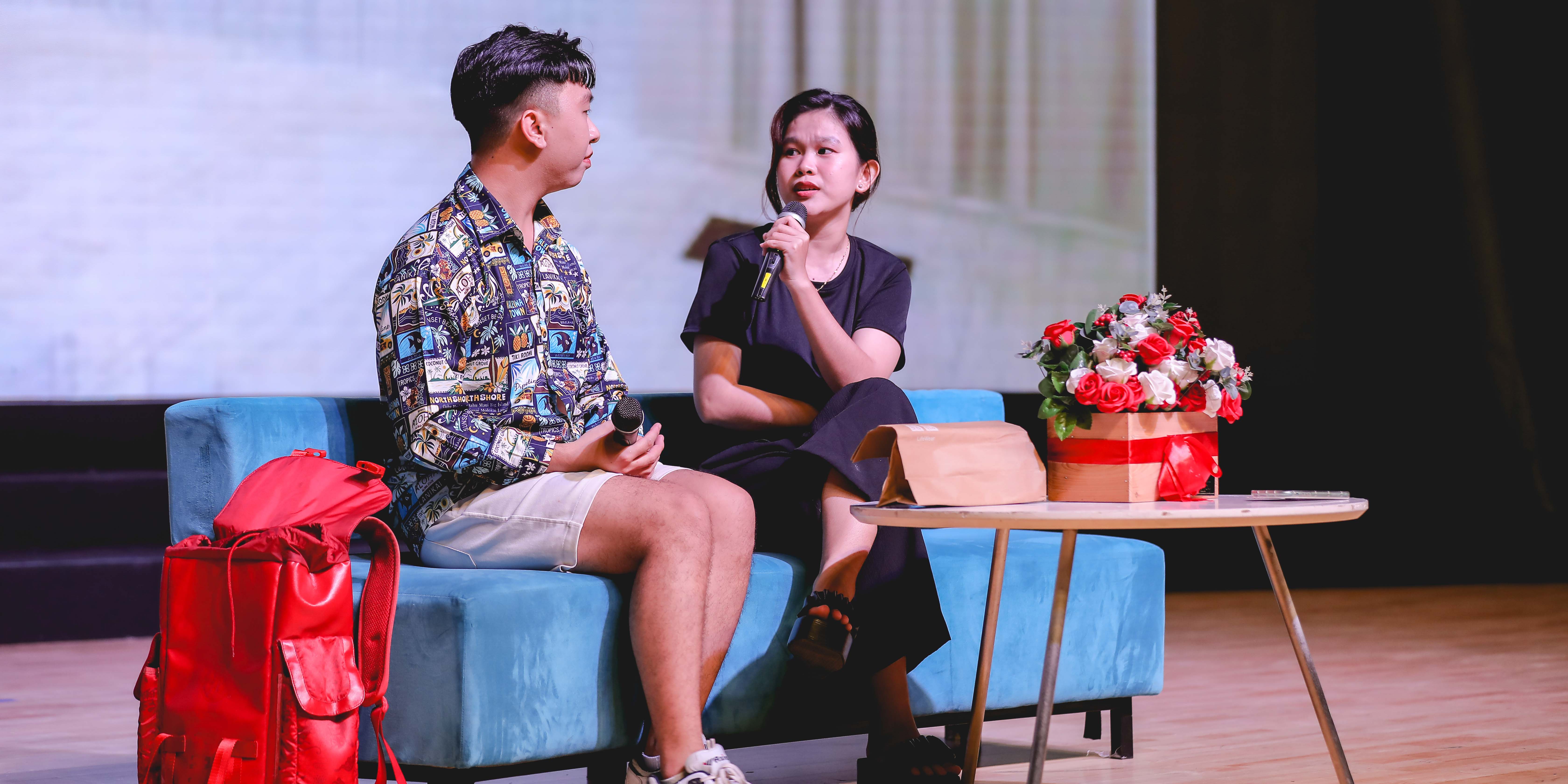vlu-choong-chuong-trinh-chao-don-tan-sinh-vien-khoa-29-khoa-du-lich-i.jpg
