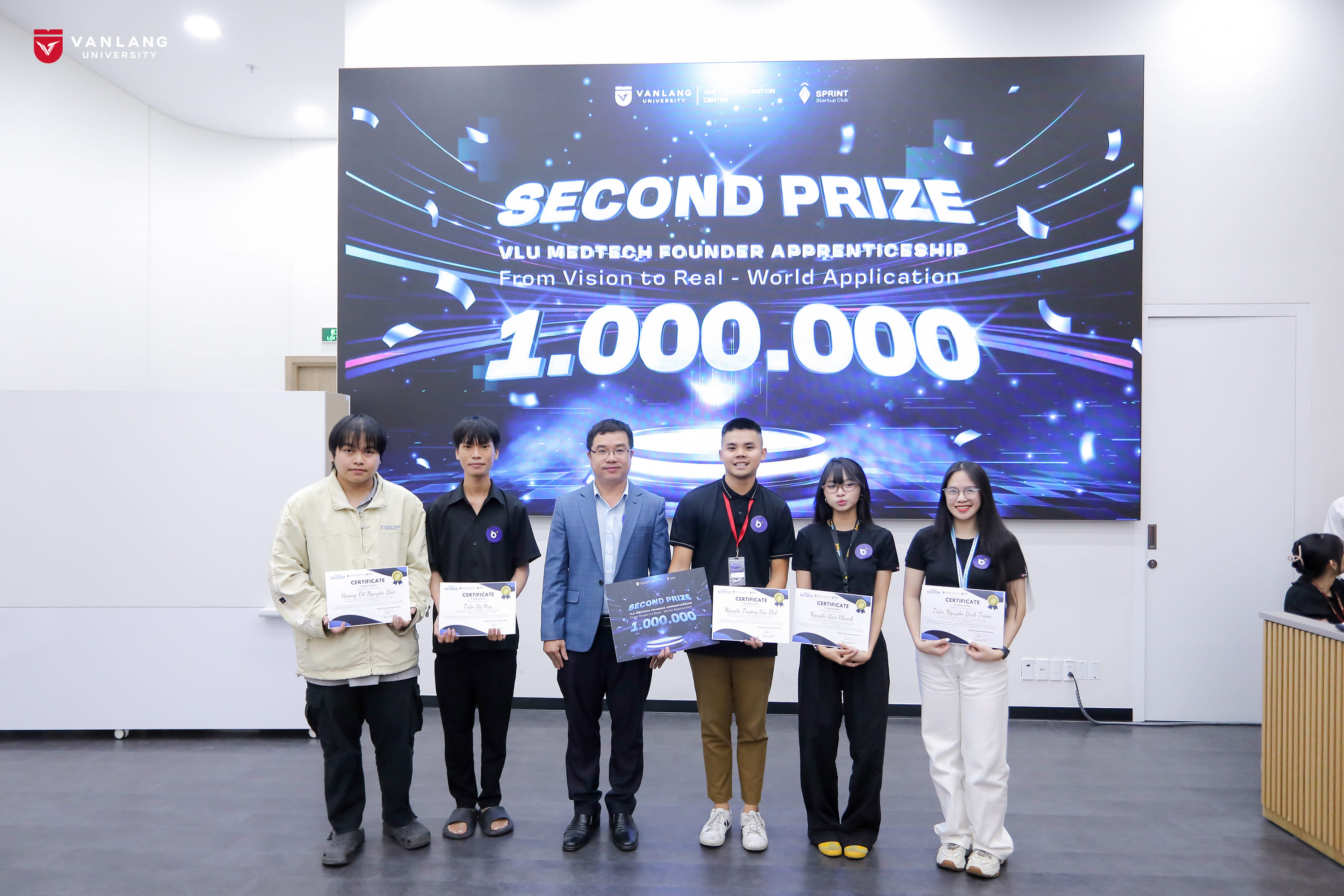 vlu-chung-ket-vlu-medtech-founder-apprenticeship-2025-uom-mam-y-tuong-khoi-nghiep-y-sinh-d.jpg