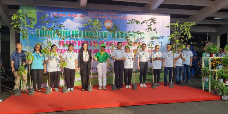 vlu-chung-tay-cung-cong-dong-huong-ung-ngay-moi-truong-the-gioi-2023-b.jpg