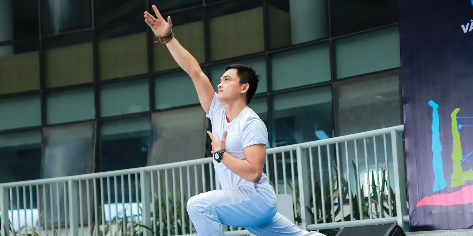 vlu-chuoi-hoat-dong-he-summer-movement-2023-khoi-dong-giai-yoga-sinh-vien-van-lang-lan-thu-ii-nam-2023 (6).jpg