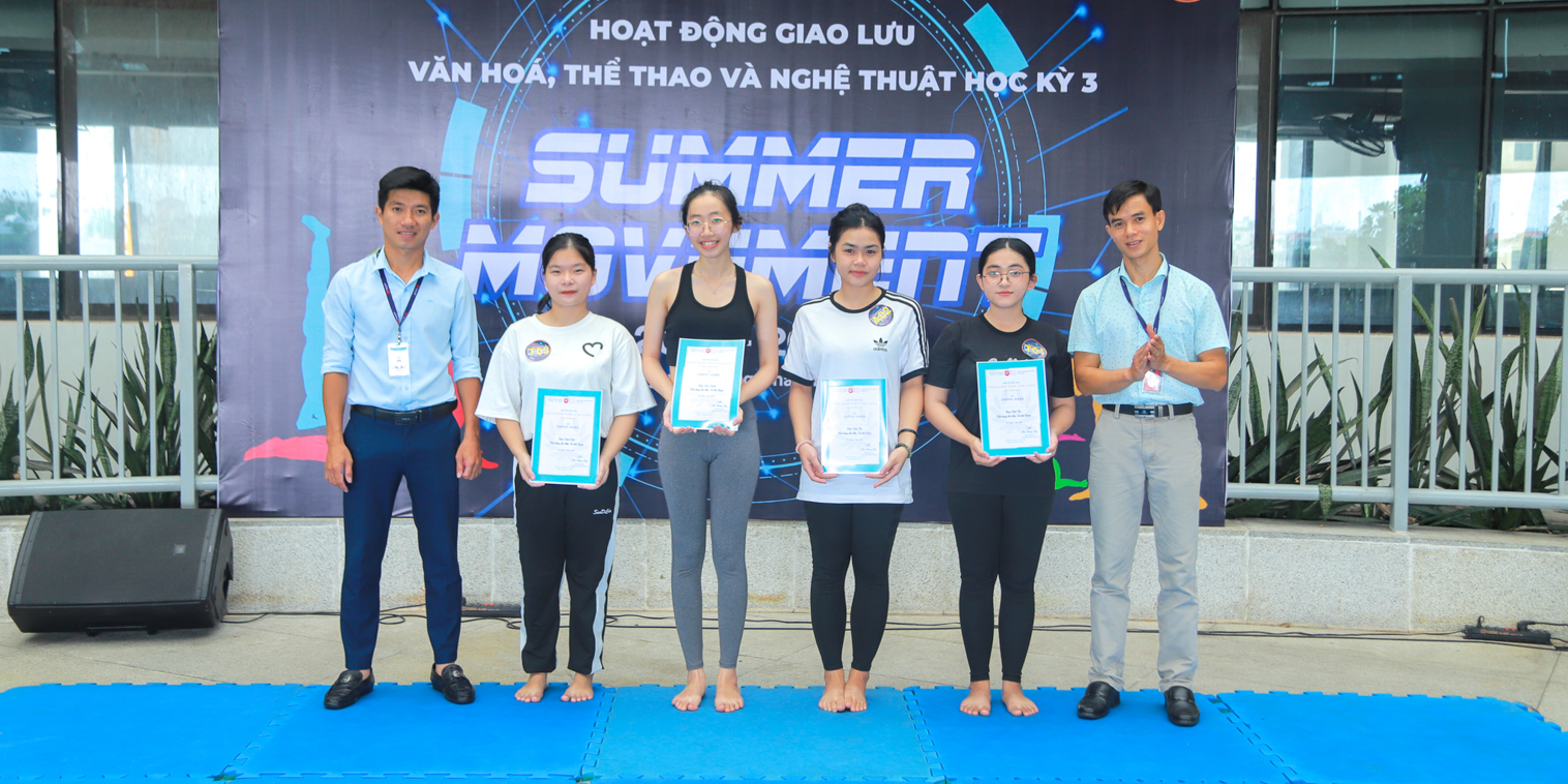 vlu-chuoi-hoat-dong-he-summer-movement-2023-khoi-dong-giai-yoga-sinh-vien-van-lang-lan-thu-ii-nam-2023 (8).jpg