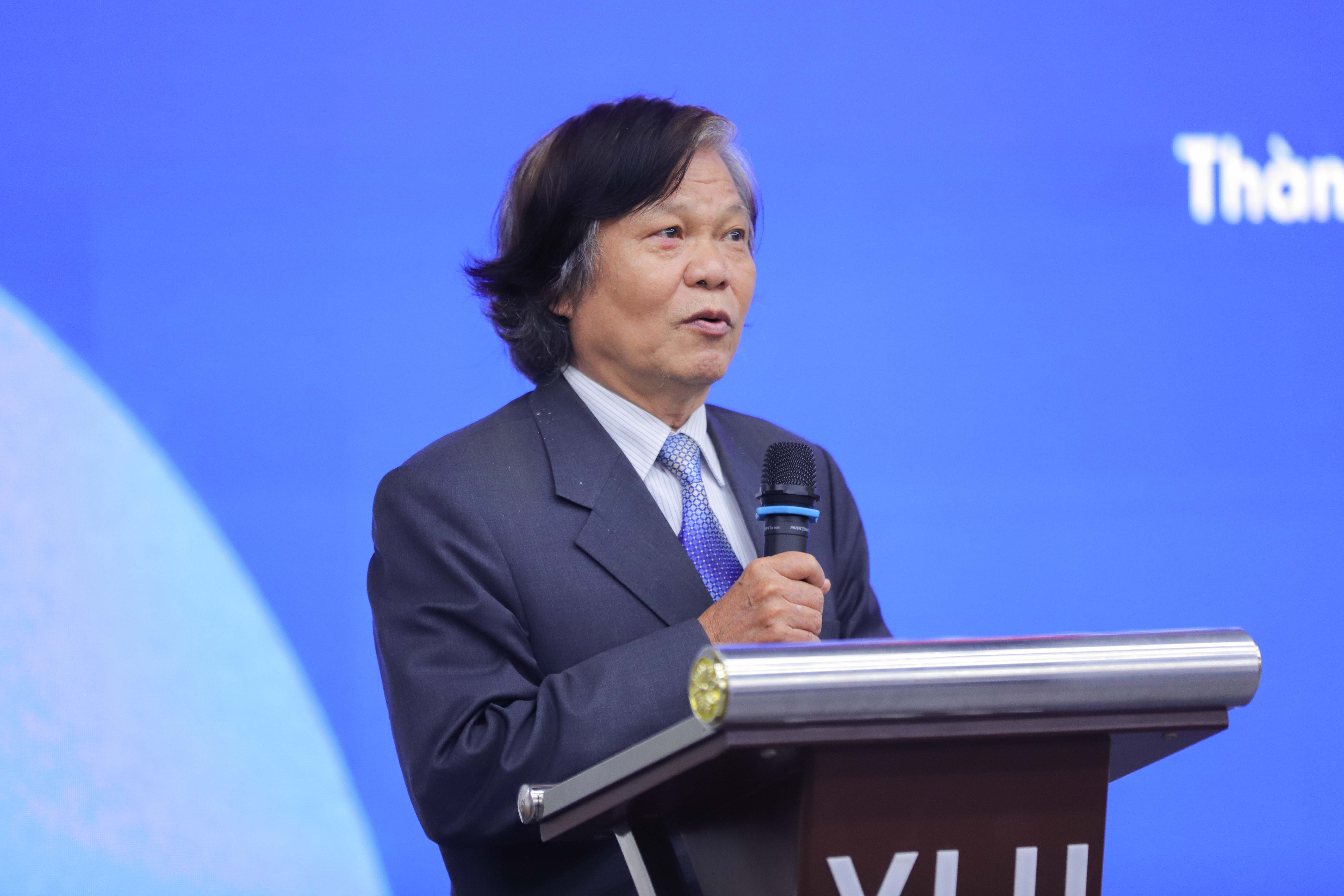 vlu-chuong-trinh-chao-don-k30-khoa-ky-thuat-o-to-a.jpg