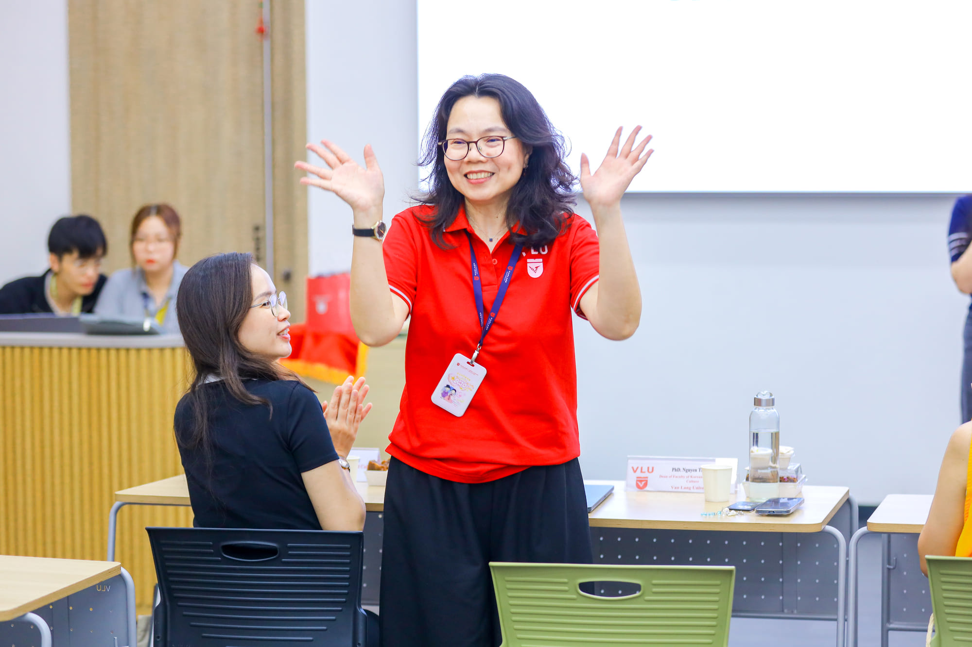 vlu-chuong-trinh-giao-luu-van-hoa-viet-han-ket-noi-sinh-vien-van-lang-va-sinh-vien-tinh-chungcheongnam-do-b.jpg