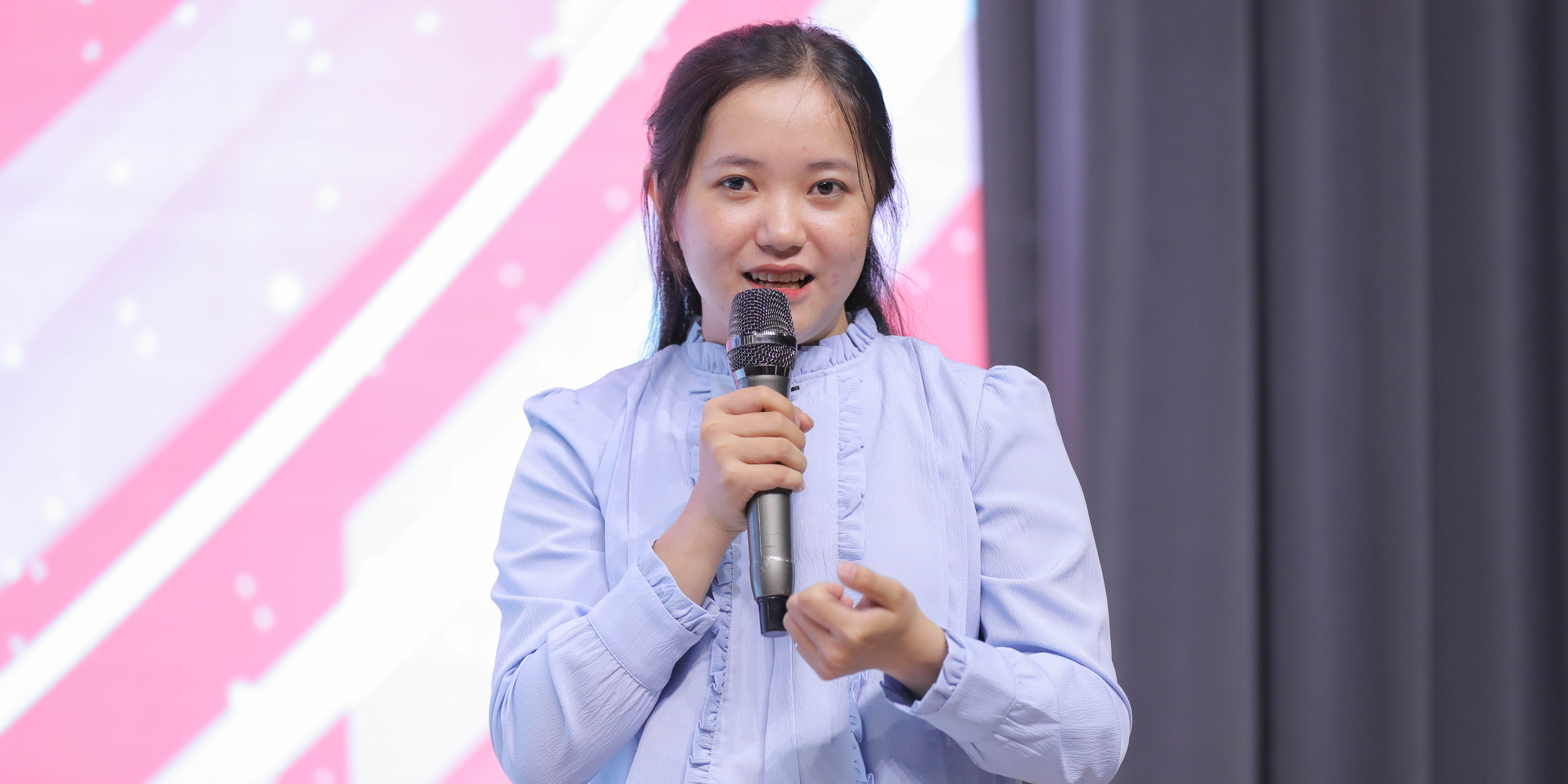 vlu-chuong-trinh-orientation-day-chao-don-k30-khoa-luat-truong-dai-hoc-van-lang-c.jpg