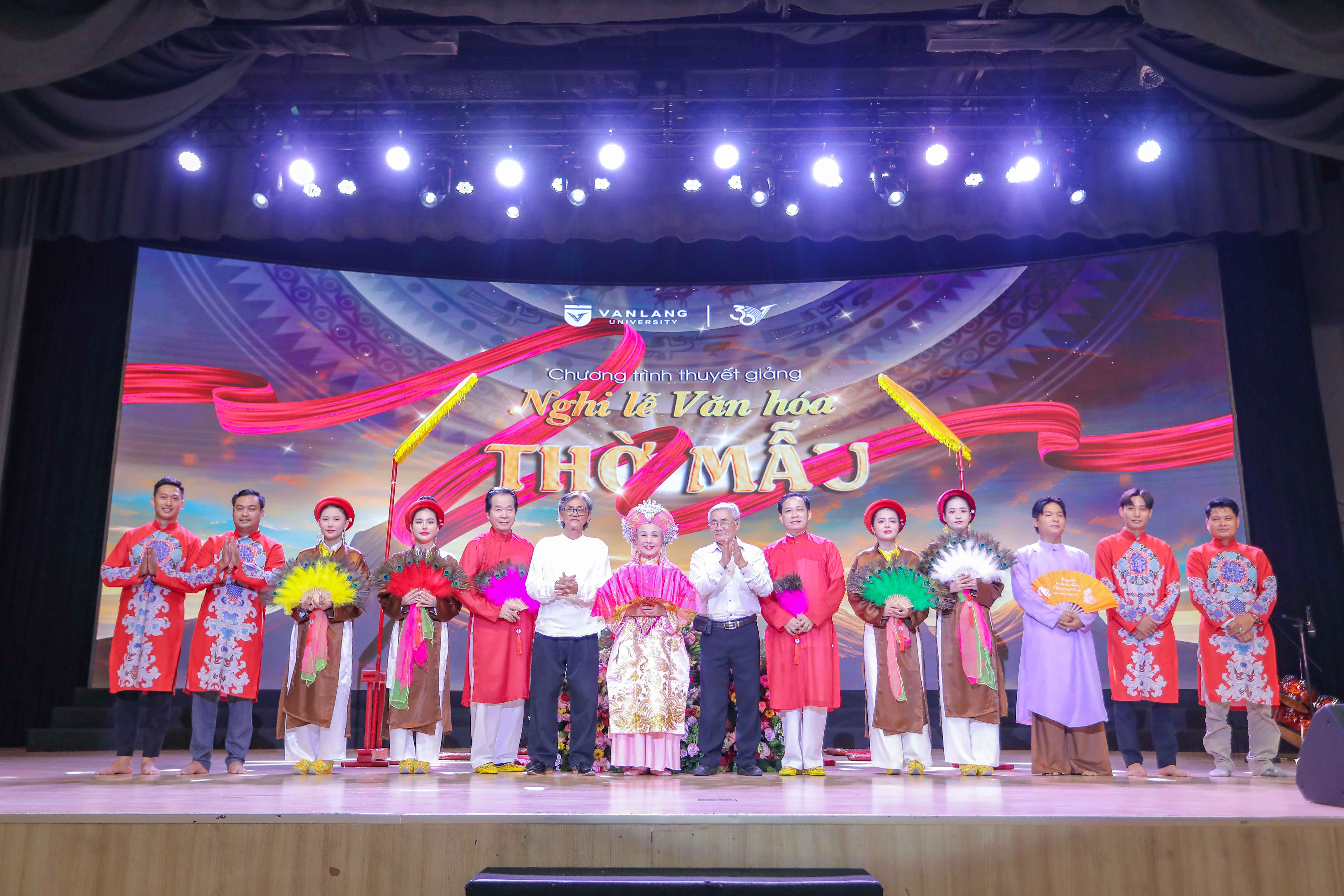 vlu-chuong-trinh-thuyet-giang-nghi-le-van-hoa-tho-mau_g.jpg