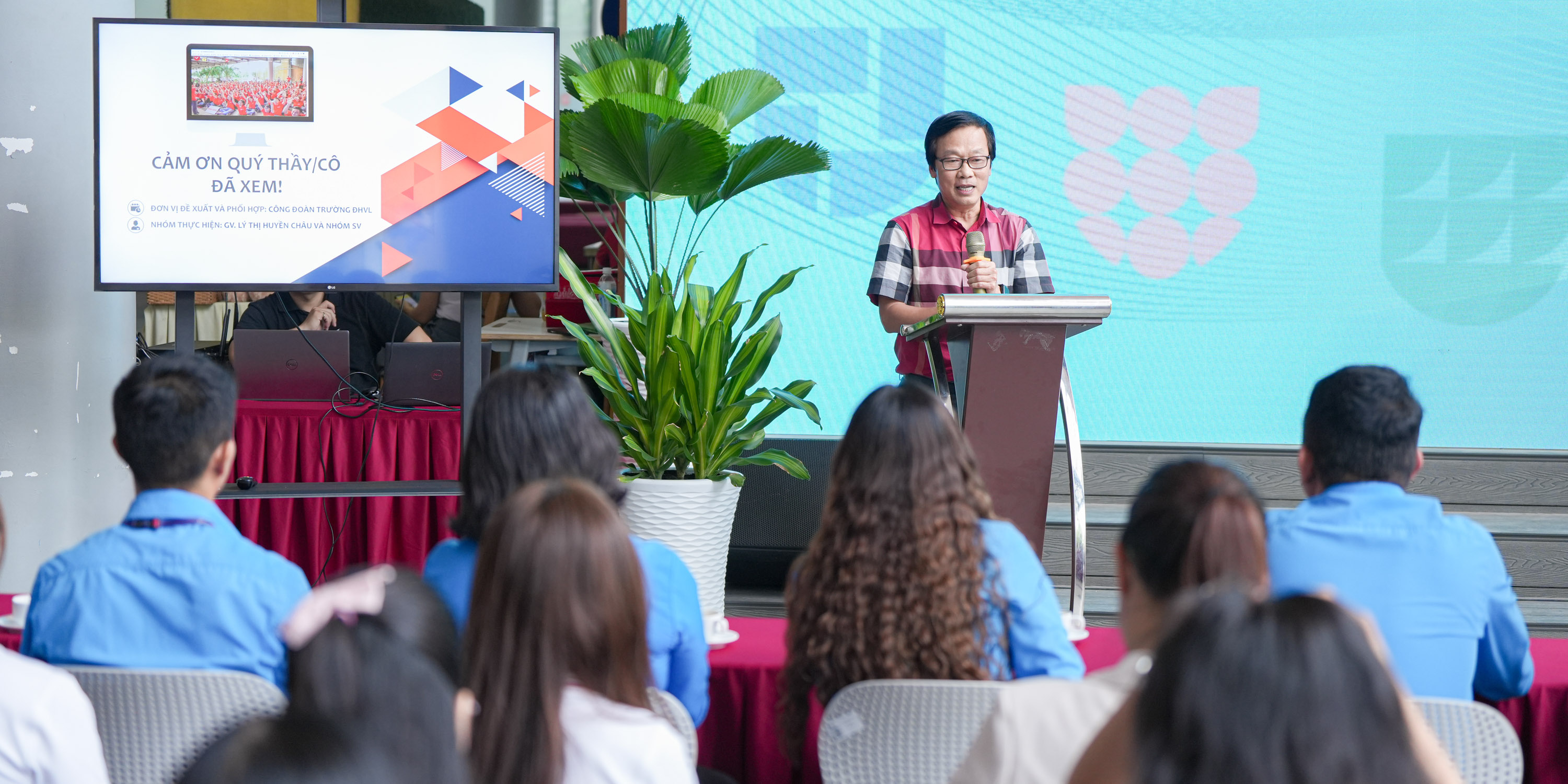 vlu-cong-doan-co-so-vlu-ra-mat-cong-thong-tin-dien-tu-d.jpg