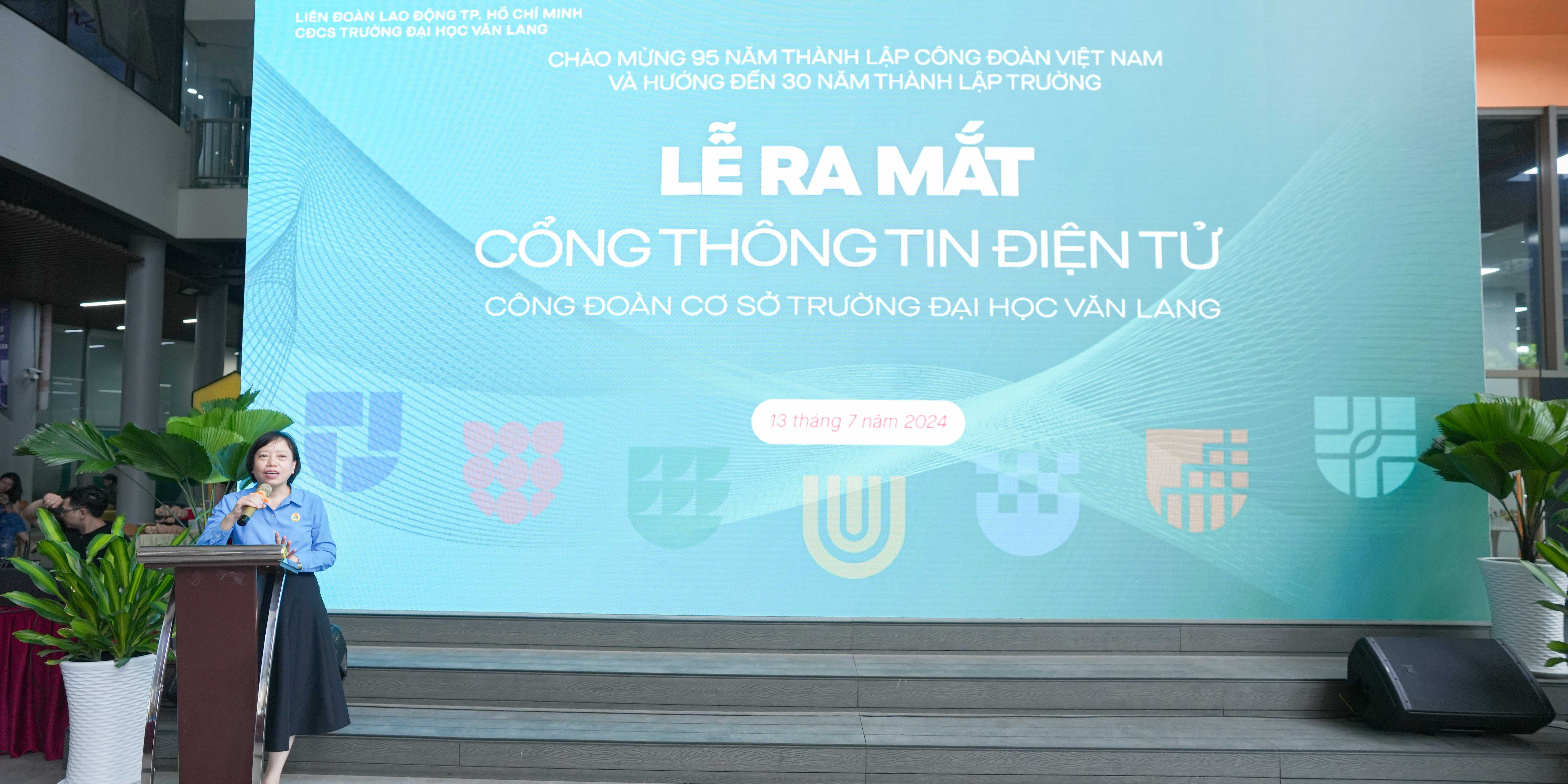vlu-cong-doan-co-so-vlu-ra-mat-cong-thong-tin-dien-tu-e.jpg