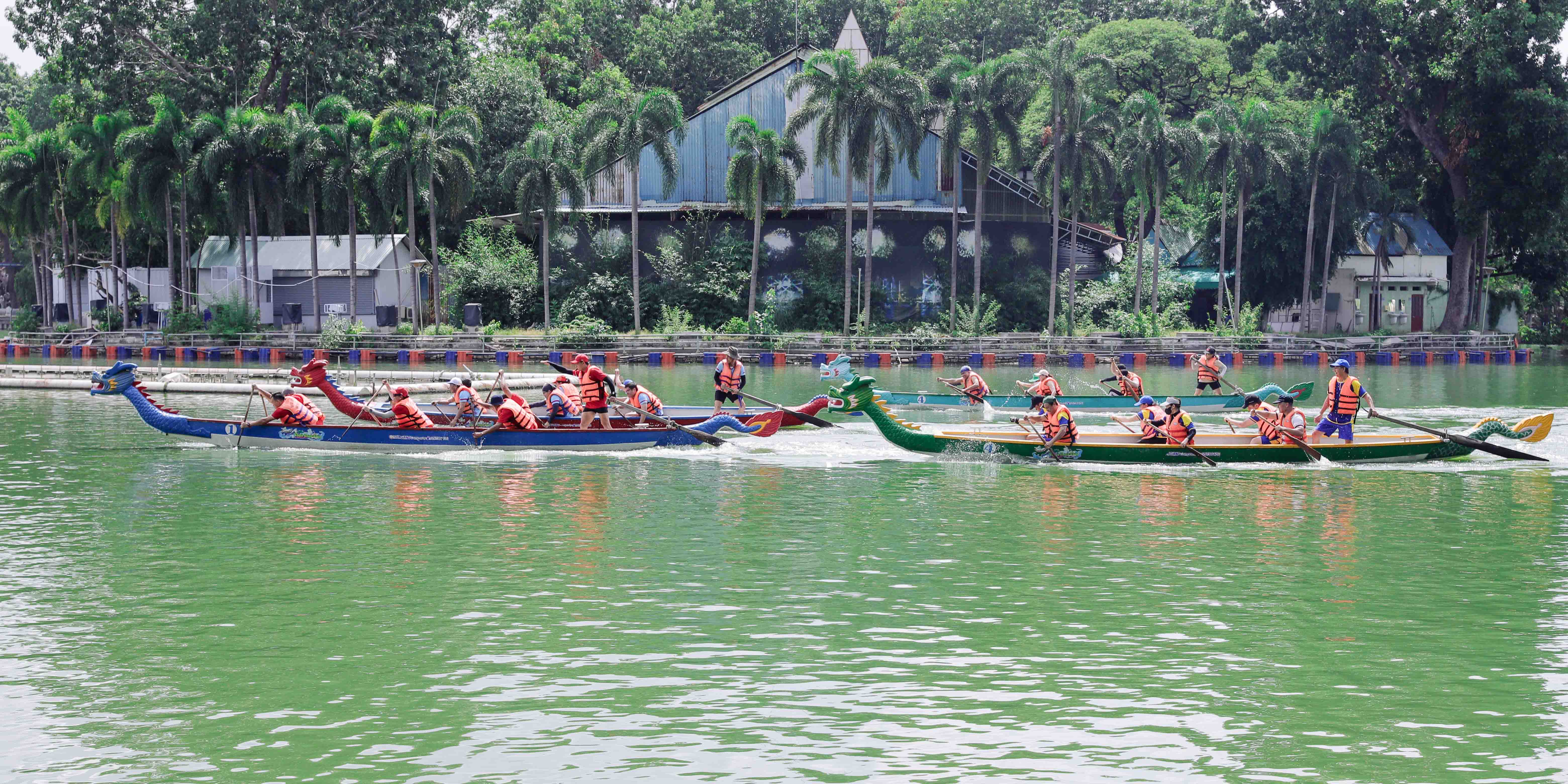 vlu-cong-doan-vien-van-lang-hao-hung-voi-hoi-thi-dua-thuyen-rong-dau-tien-h.jpg