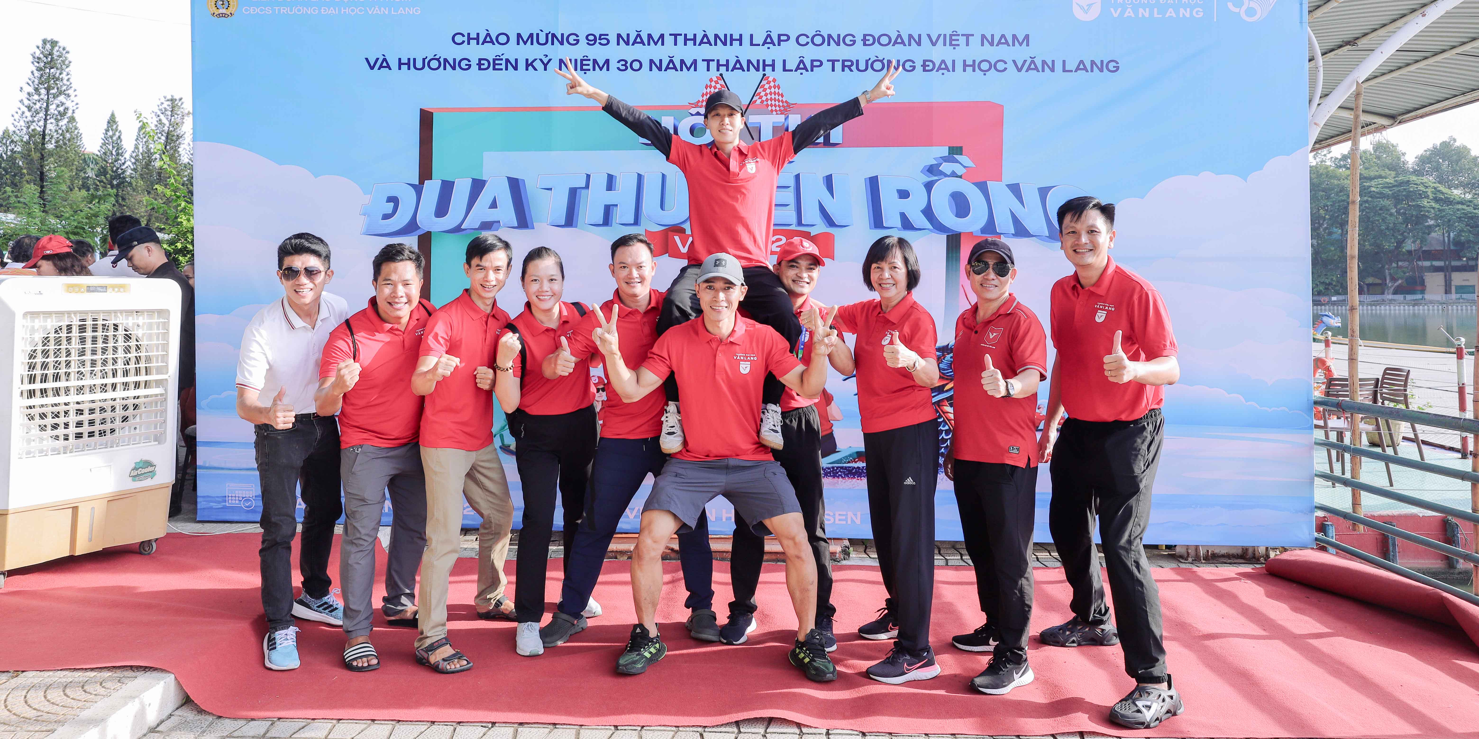vlu-cong-doan-vien-van-lang-hao-hung-voi-hoi-thi-dua-thuyen-rong-dau-tien-s.jpg