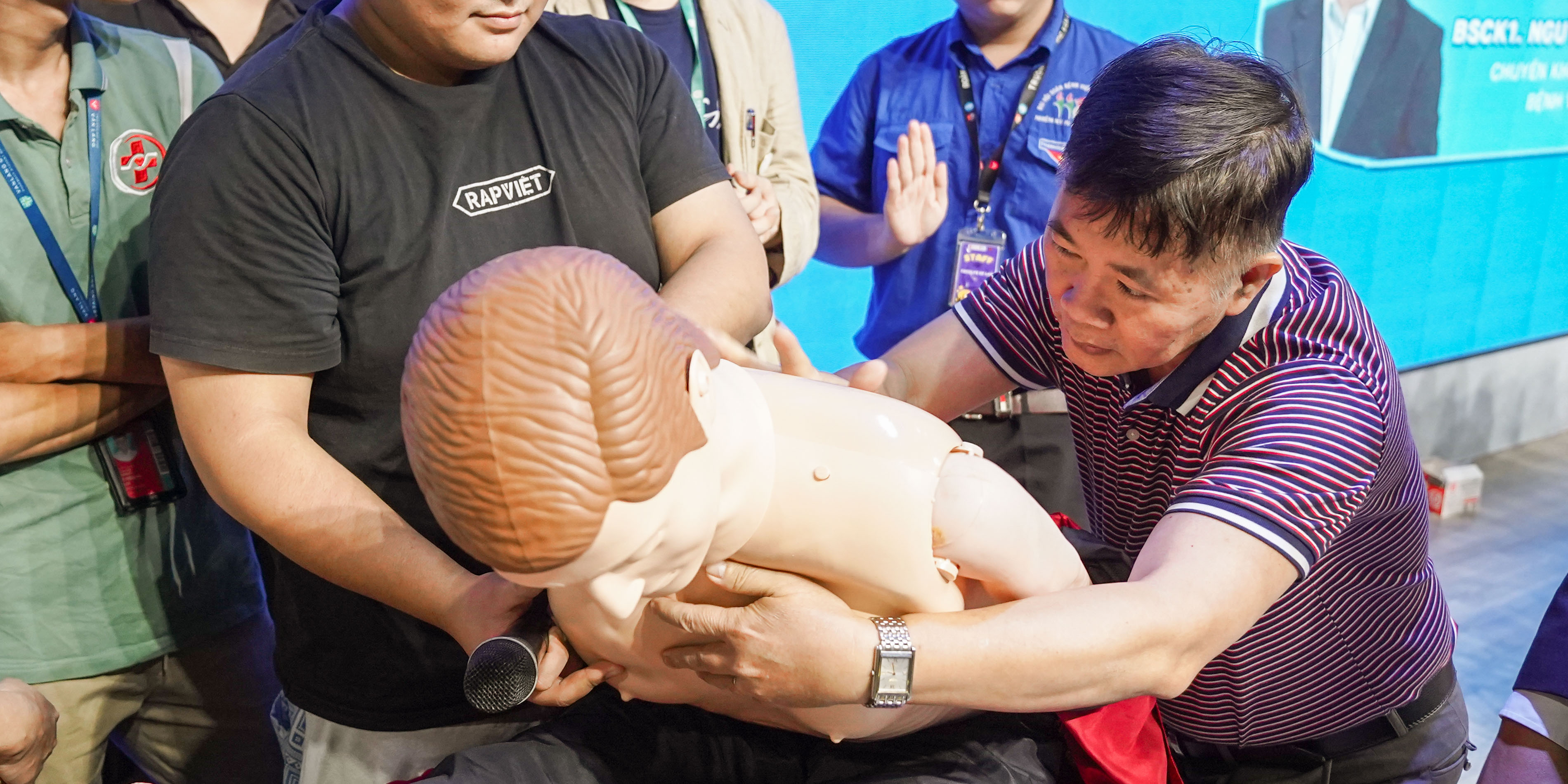 vlu-cong-dong-thuc-hanh-ky-nang-so-cap-cuu-f.jpg