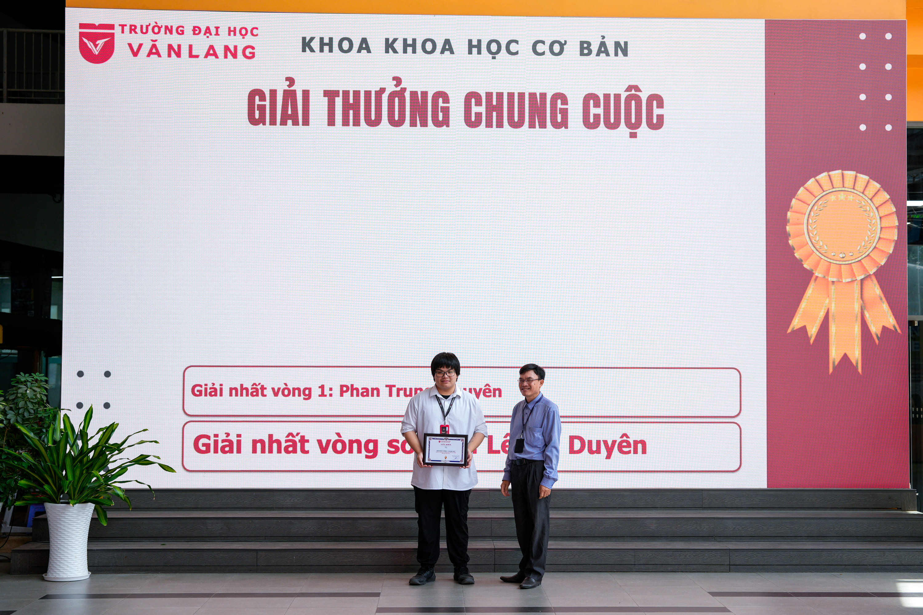 vlu-dau-truong-tri-thuc-bung-no-sinh-vien-van-lang-chinh-phuc-cuoc-thi-tim-hieu-cac-mon-khoa-hoc-dai-cuong-i.jpg