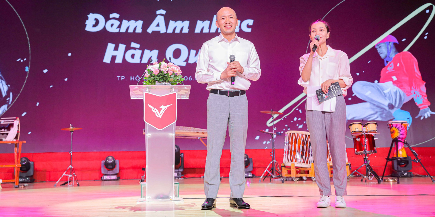 vlu-dem-am-nhac-han-quoc-ky-niem-30-nam-quan-he-ngoai-giao-viet-han-b.jpg