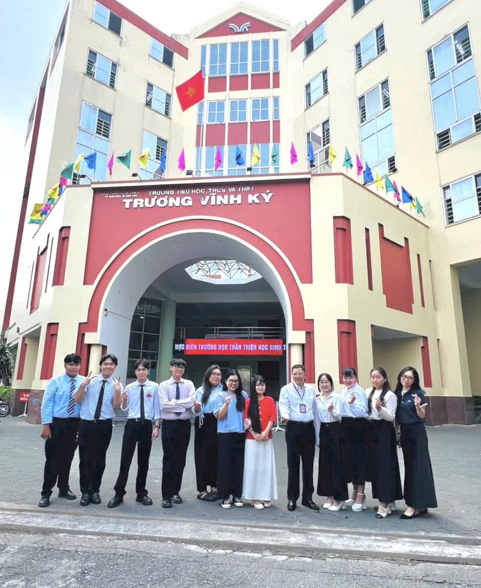 vlu-dinh-huong-giang-day-ngu-van-tai-vlu-nen-tang-hoc-thuat-vung-vang-cho-con-duong-nghe-nghiep-dai-han-a.jpg