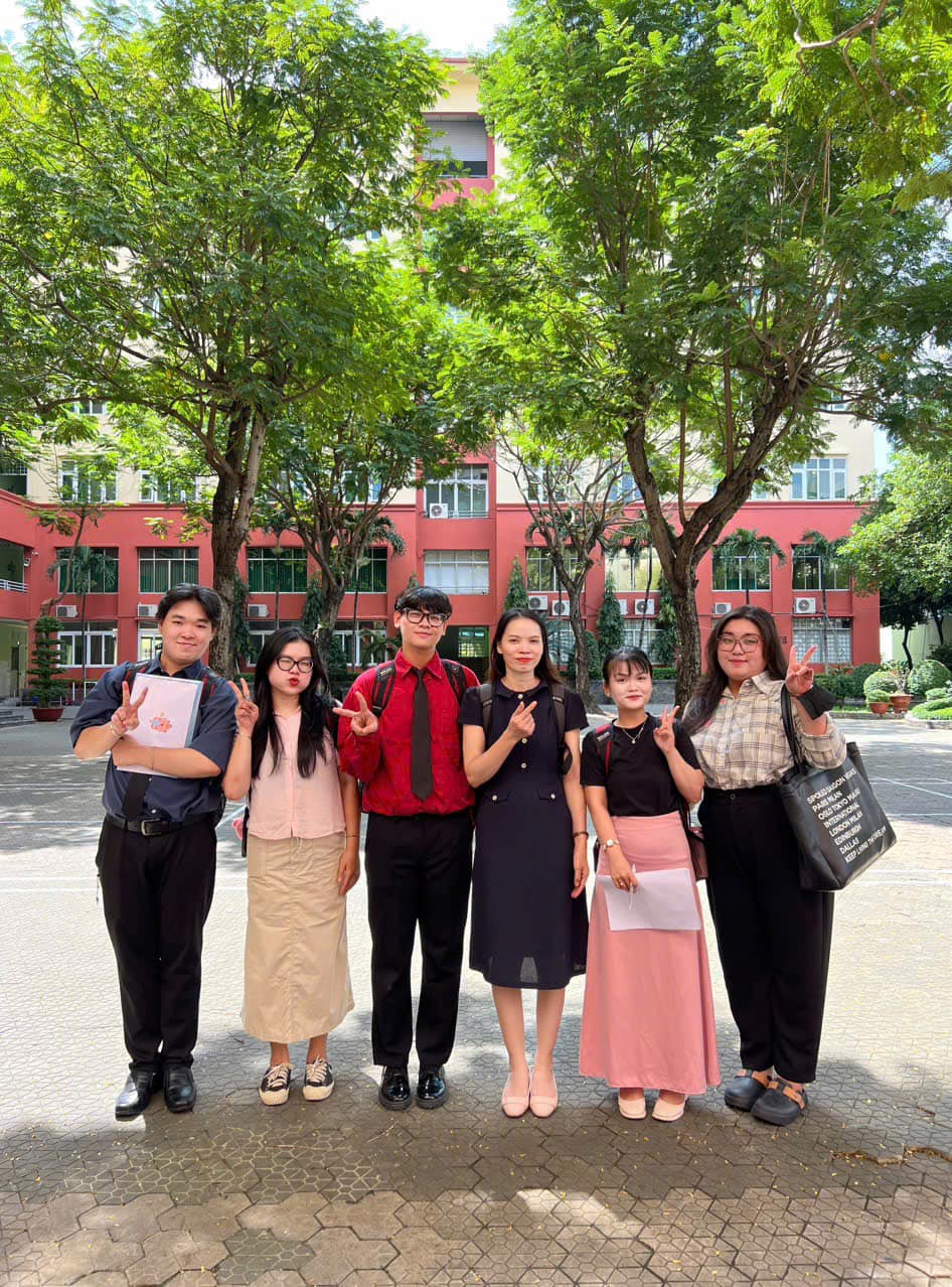 vlu-dinh-huong-giang-day-ngu-van-tai-vlu-nen-tang-hoc-thuat-vung-vang-cho-con-duong-nghe-nghiep-dai-han-b.jpg