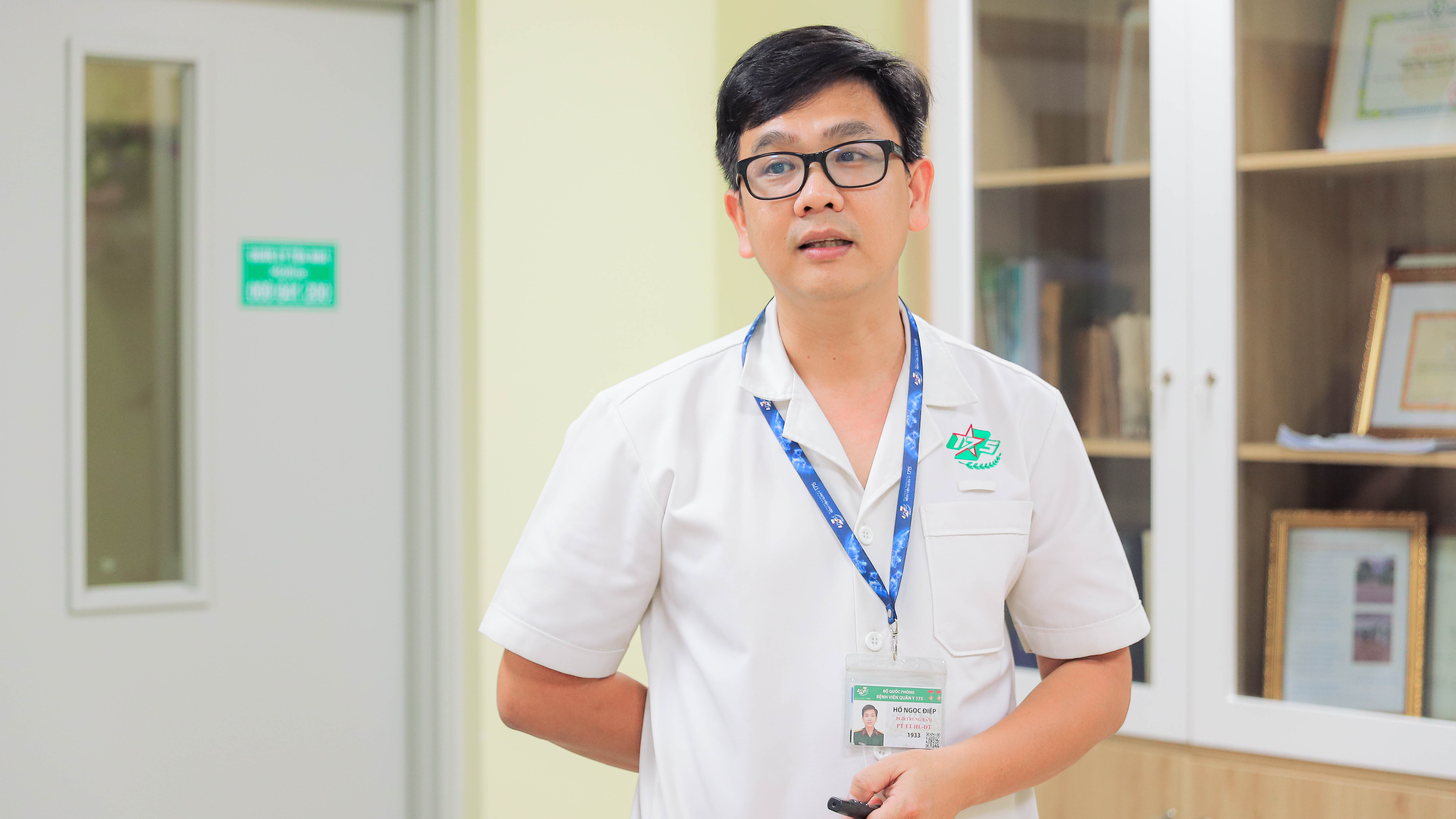 vlu-doan-sinh-vien-khoa-30-khoa-ky-thuat-y-hoc-trai-nghiem-thuc-te-tai-benh-vien-quan-y-175-a.jpg