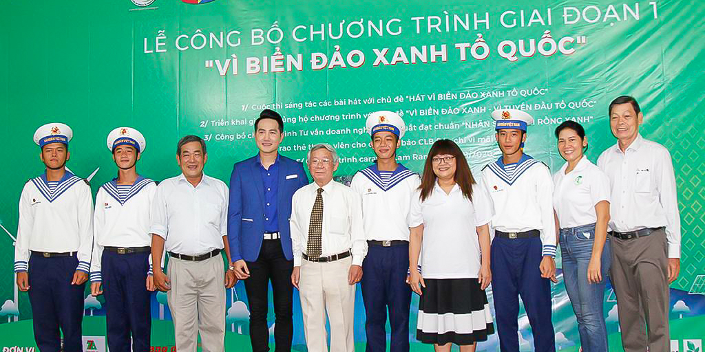 vlu-dong-hanh-cung-chuong-trinh-vi-bien-dao-xanh-to-quoc-d.jpg