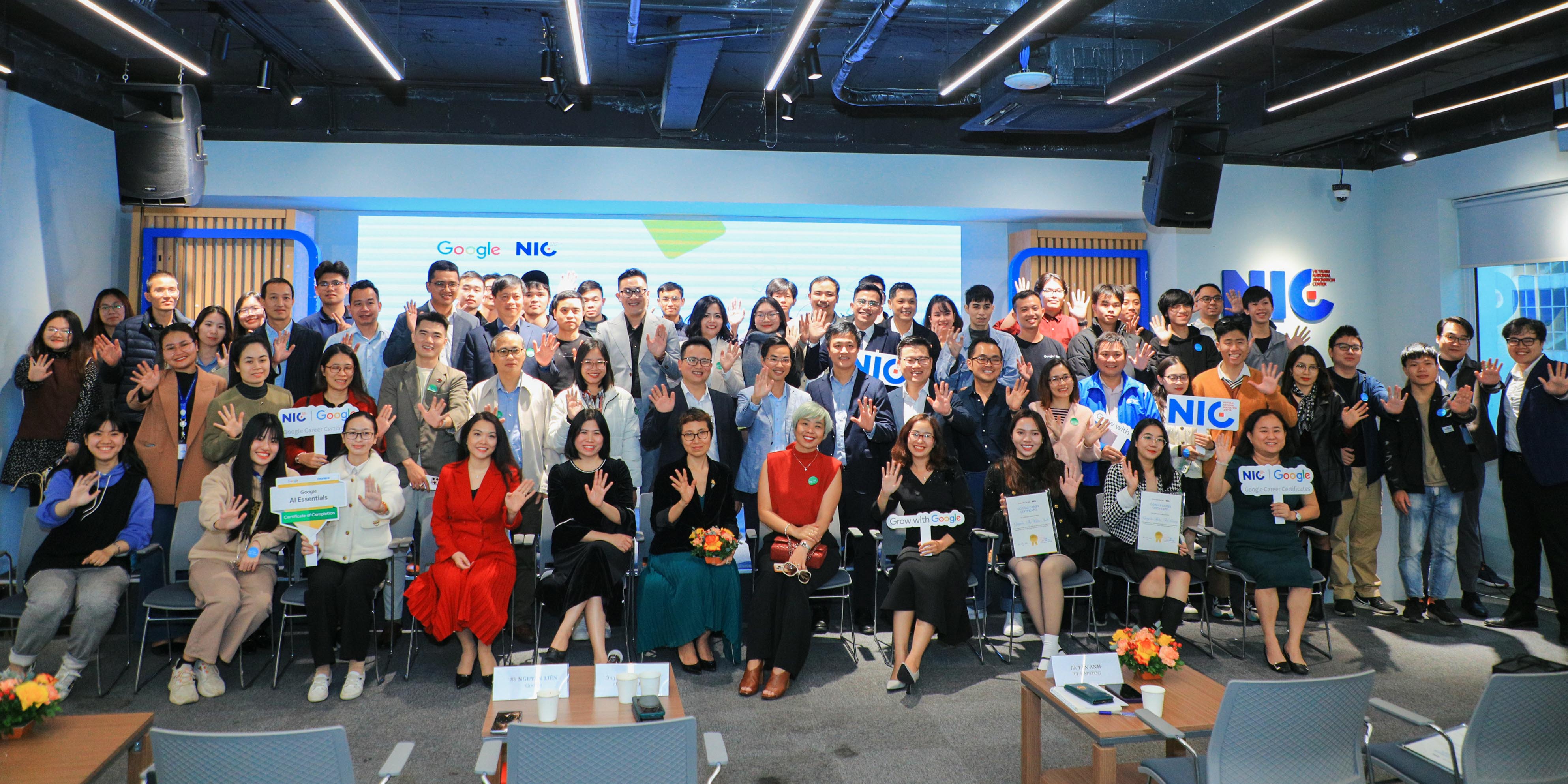 vlu-duoc-vinh-danh-trong-top-10-dai-hoc-xuat-sac-nhat-cua-chuong-trinh-phat-trien-nhan-tai-so-2024-d.jpg