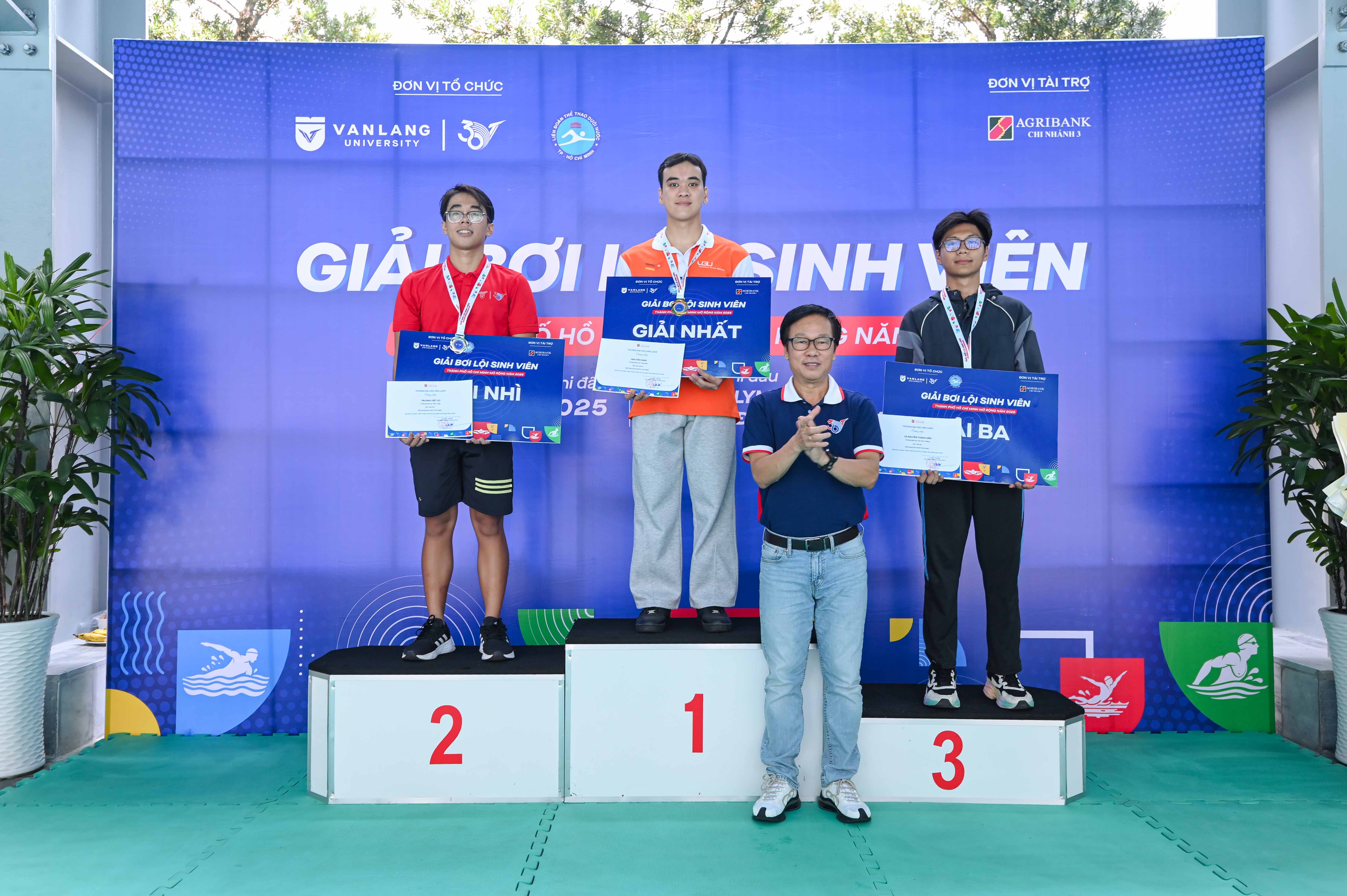 vlu-duong-dua-xanh-ruc-lua-giai-boi-loi-sinh-vien-tp-hcm-mo-rong-2025-khoi-tranh-soi-dong-e.jpg