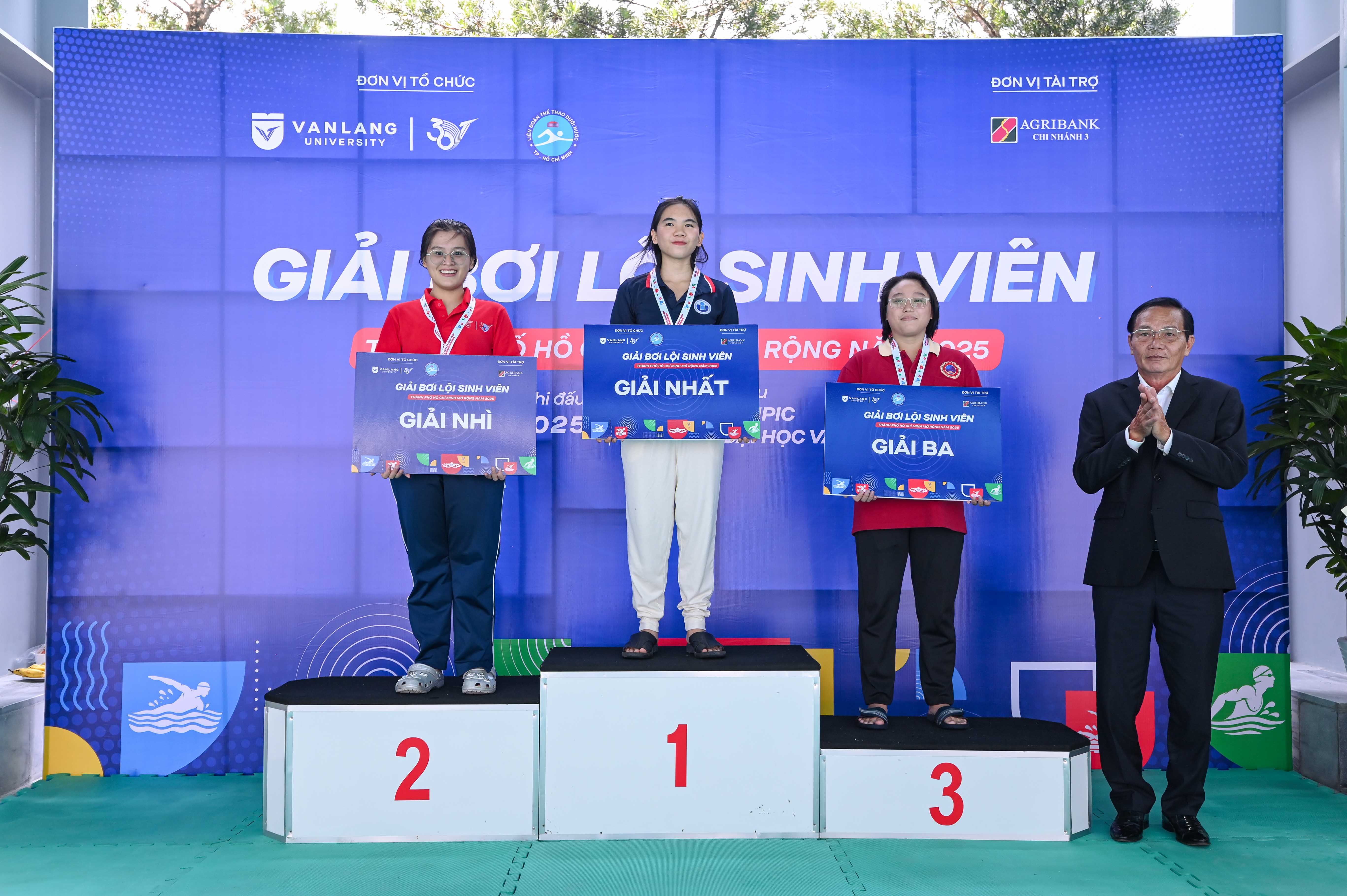vlu-duong-dua-xanh-ruc-lua-giai-boi-loi-sinh-vien-tp-hcm-mo-rong-2025-khoi-tranh-soi-dong-f.jpg