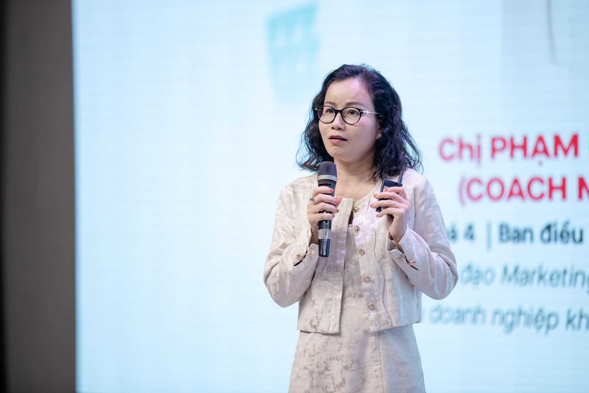 vlu-future-leaders-2025-truong-dai-hoc-van-lang-lan-dau-tien-trien-khai-mo-hinh-mentoring-ket-noi-cuu-sinh-vien-va-sinh-vien-c.jpg