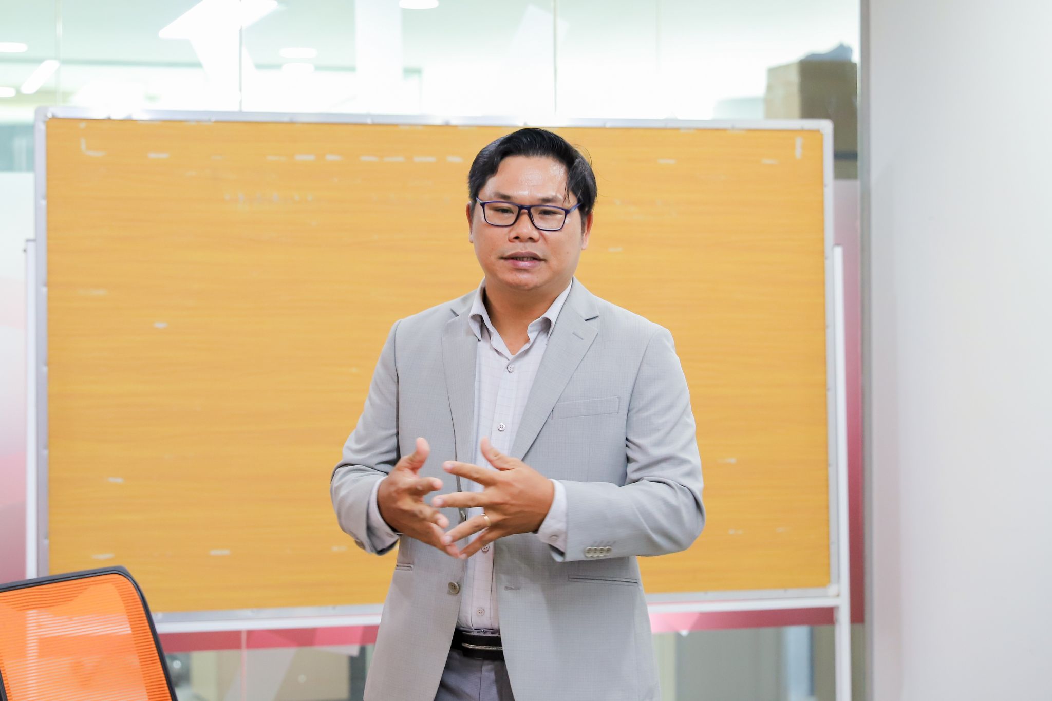 vlu-gap-go-doan-giang-vien-va-sinh-vien-design-school-hoejer-b.jpg
