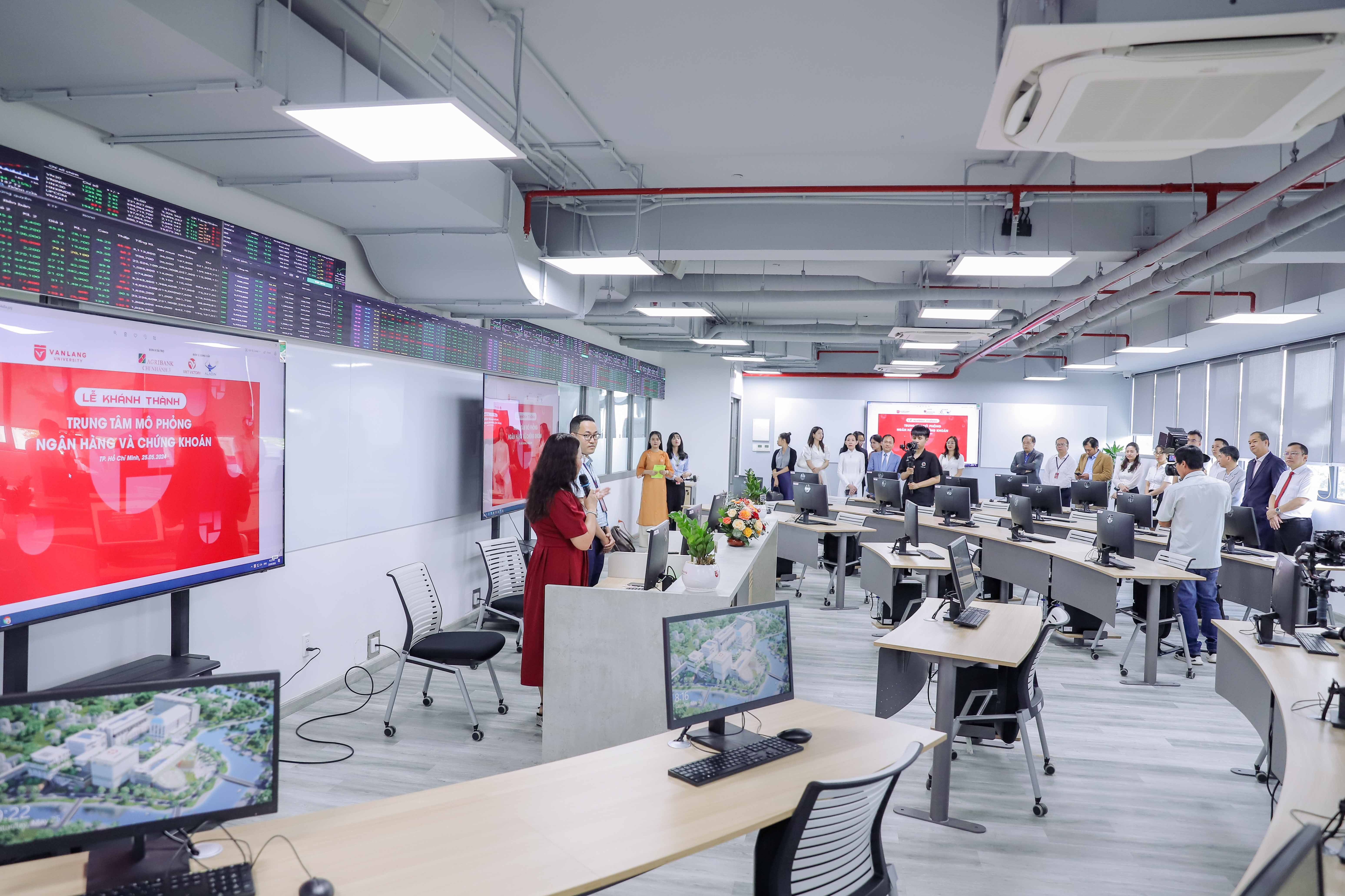 vlu-gen-z-chon-fintech-nganh-hoc-hot-tai-vlu-giua-thoi-dai-so-b.jpg