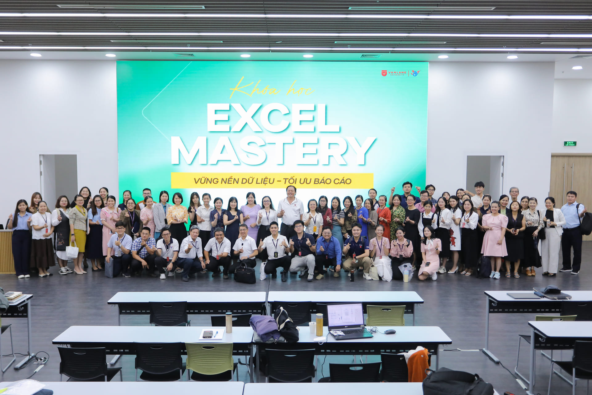 vlu-giang-vien-truong-dai-hoc-van-lang-nang-cao-nang-luc-phan-tich-du-lieu-voi-khoa-hoc-excel-mastery-f.jpg