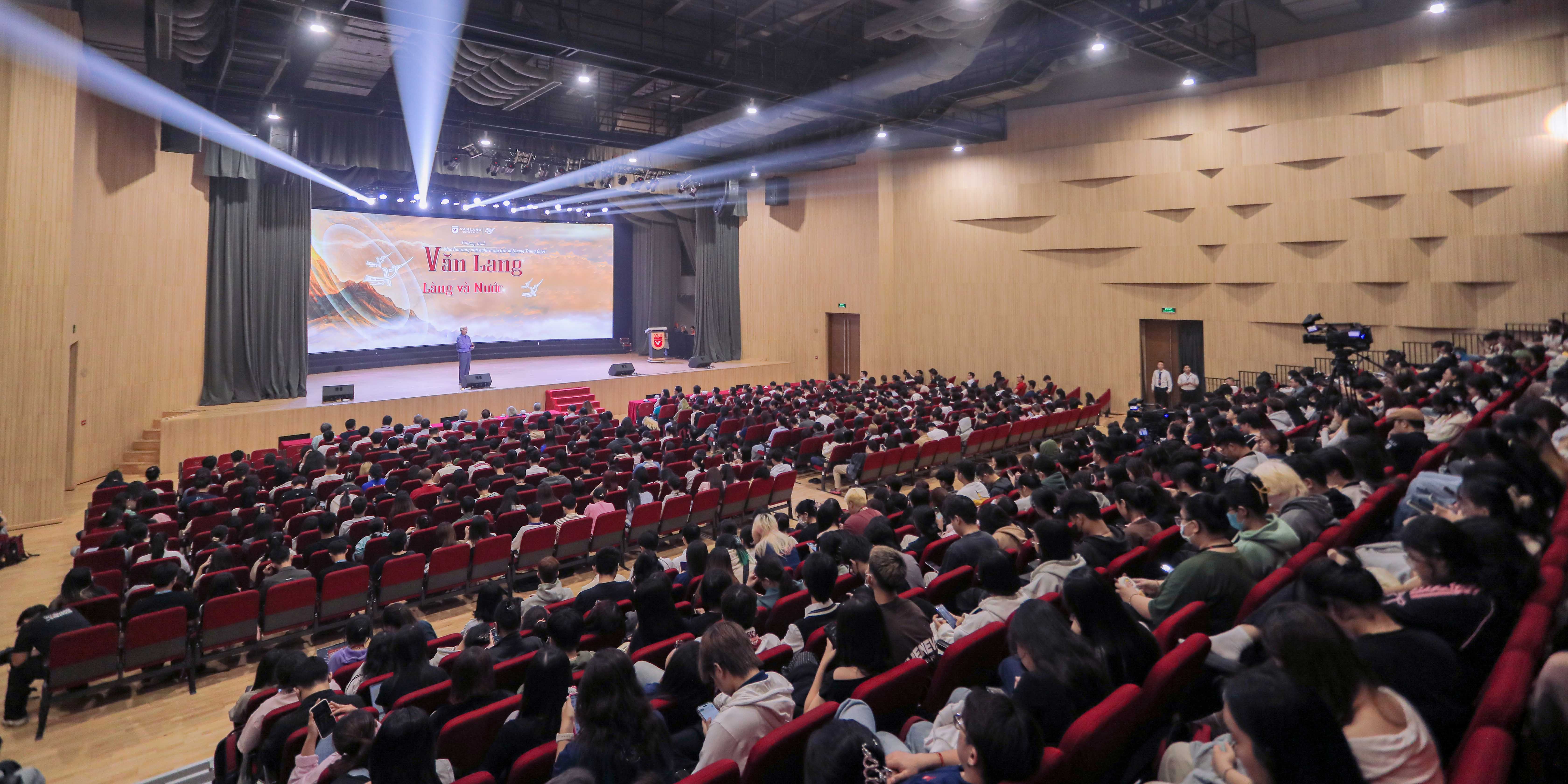 vlu-giao-luu-cung-nha-nghien-cuu-lich-su-duong-trung-quoc-voi-chuyen-de-van-lang-lang-va-nuoc-d.jpg