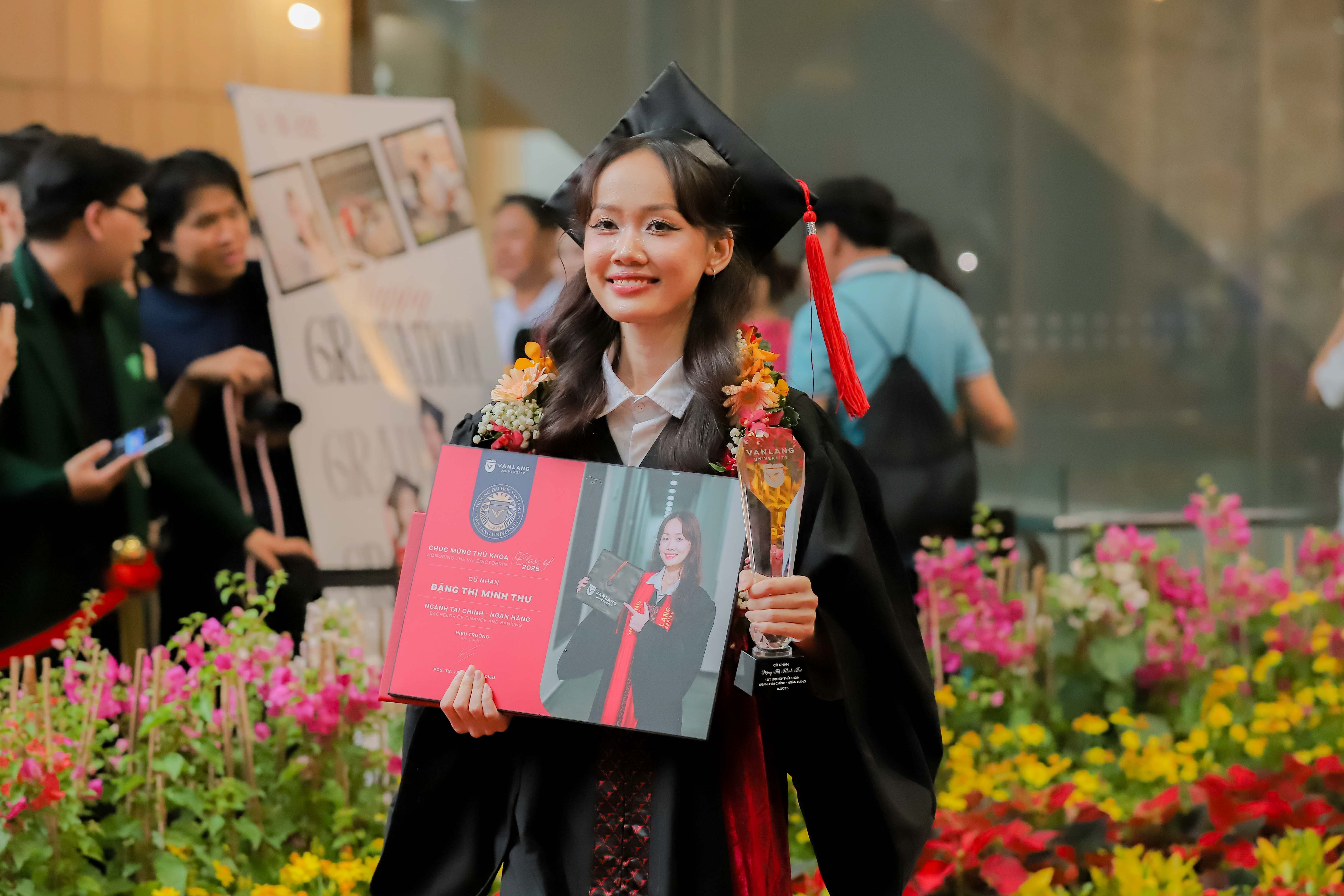 vlu-hanh-trinh-truong-thanh-tu-nhung-ket-noi-yeu-thuong-cua-thu-khoa-dang-thi-minh-thu-d.jpg