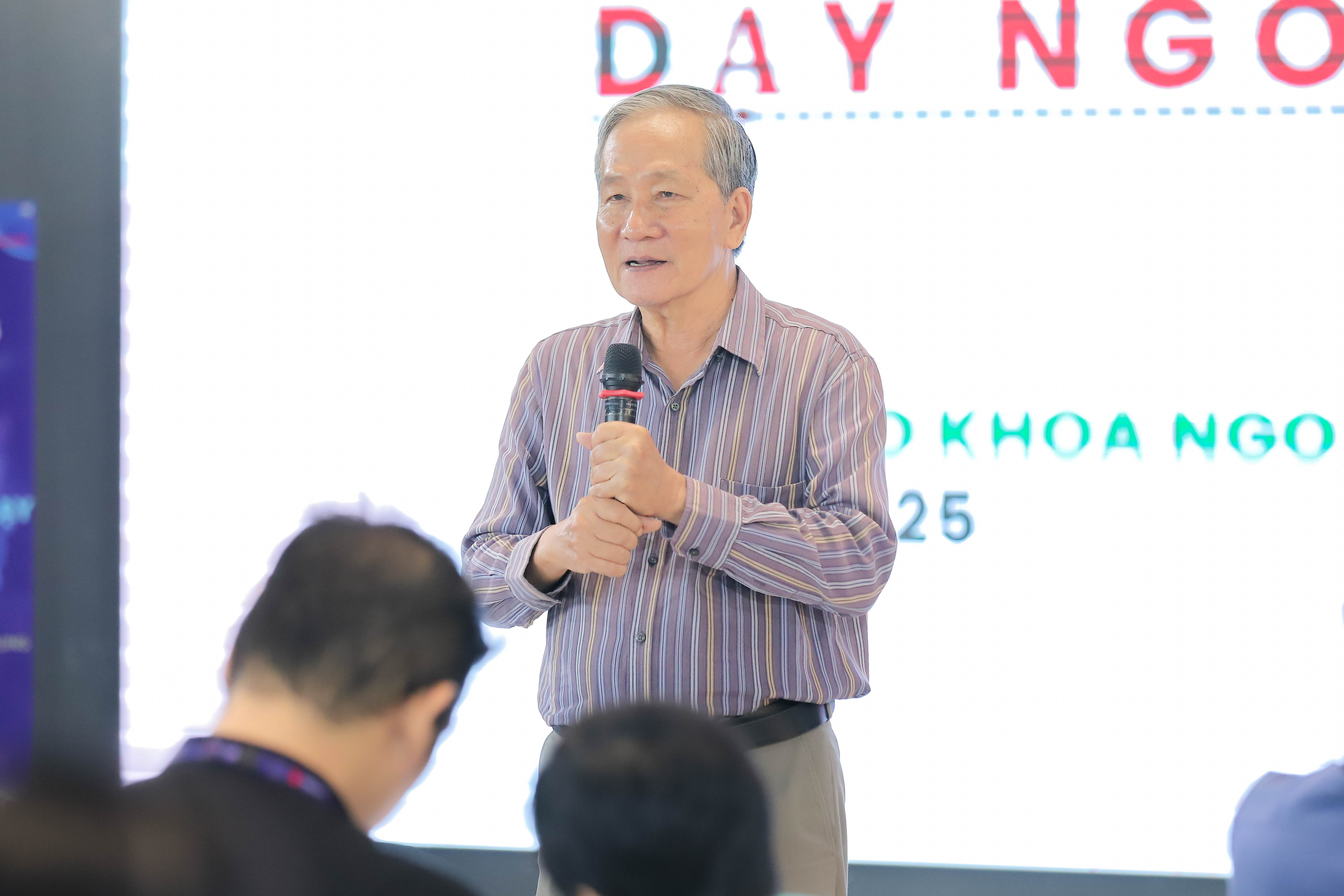 vlu-hoi-thao-khoa-hoc-mua-he-tai-van-lang-ung-dung-cong-cu-ai-trong-giang-day-ngon-ngu-b.jpg