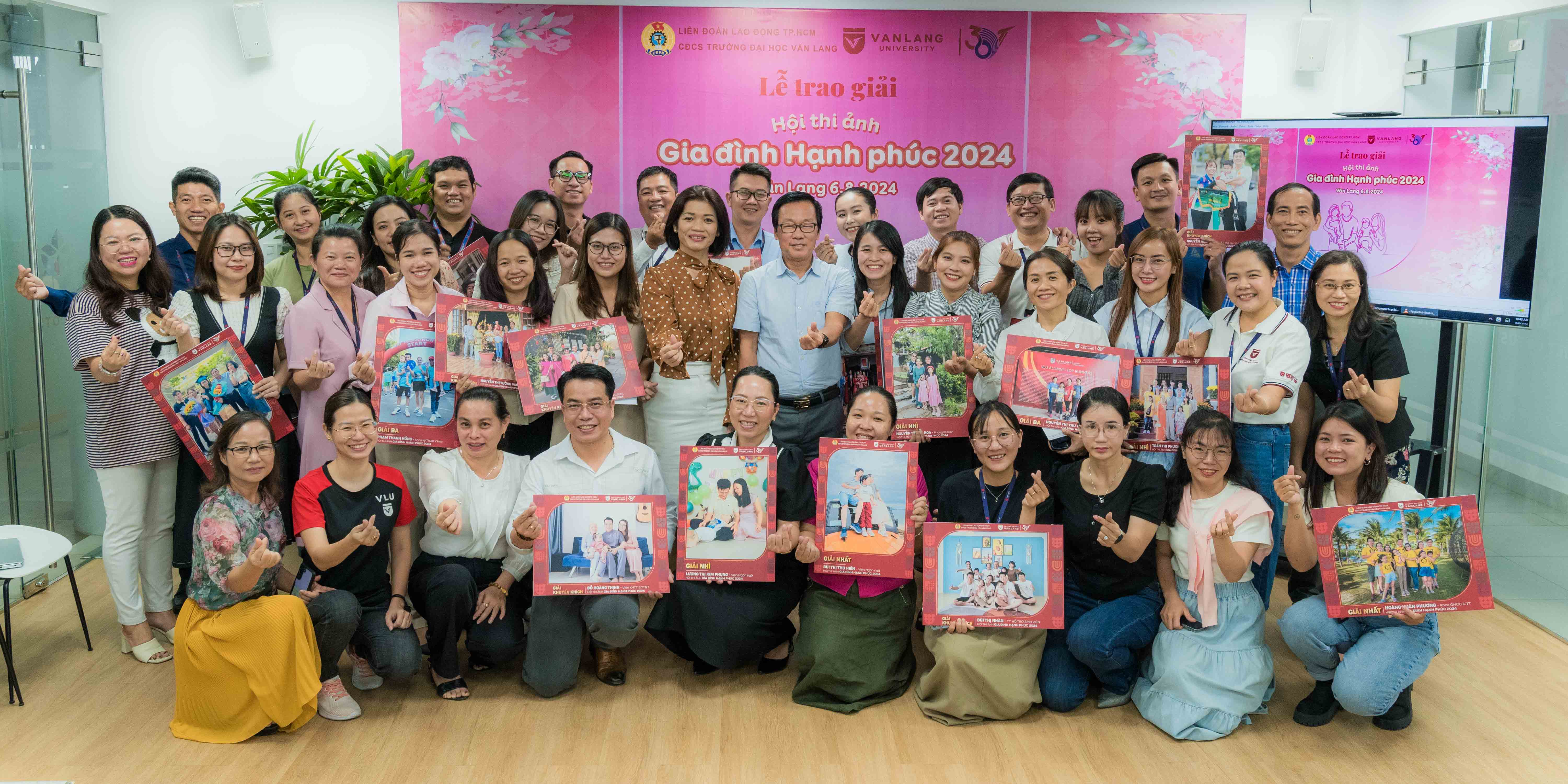 vlu-hoi-thi-anh-gia-dinh-hanh-phuc-2024-dai-gia-dinh-van-lang-lan-toa-yeu-thuong-a.jpg