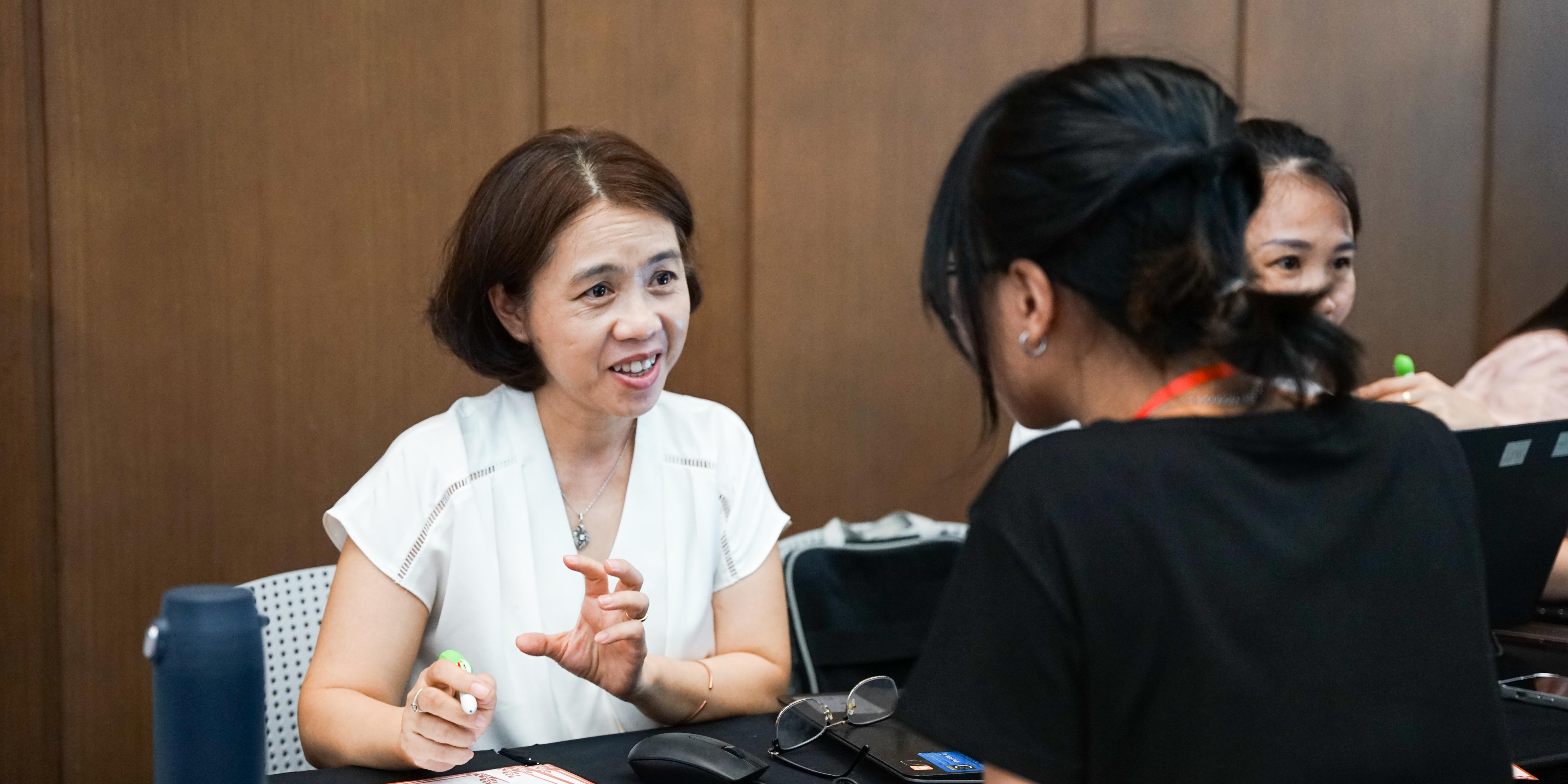 vlu-hon-10000-co-hoi-viec-lam-hap-dan-danh-cho-sinh-vien-van-lang-tai-vlu-job-fair-2024-k.jpg