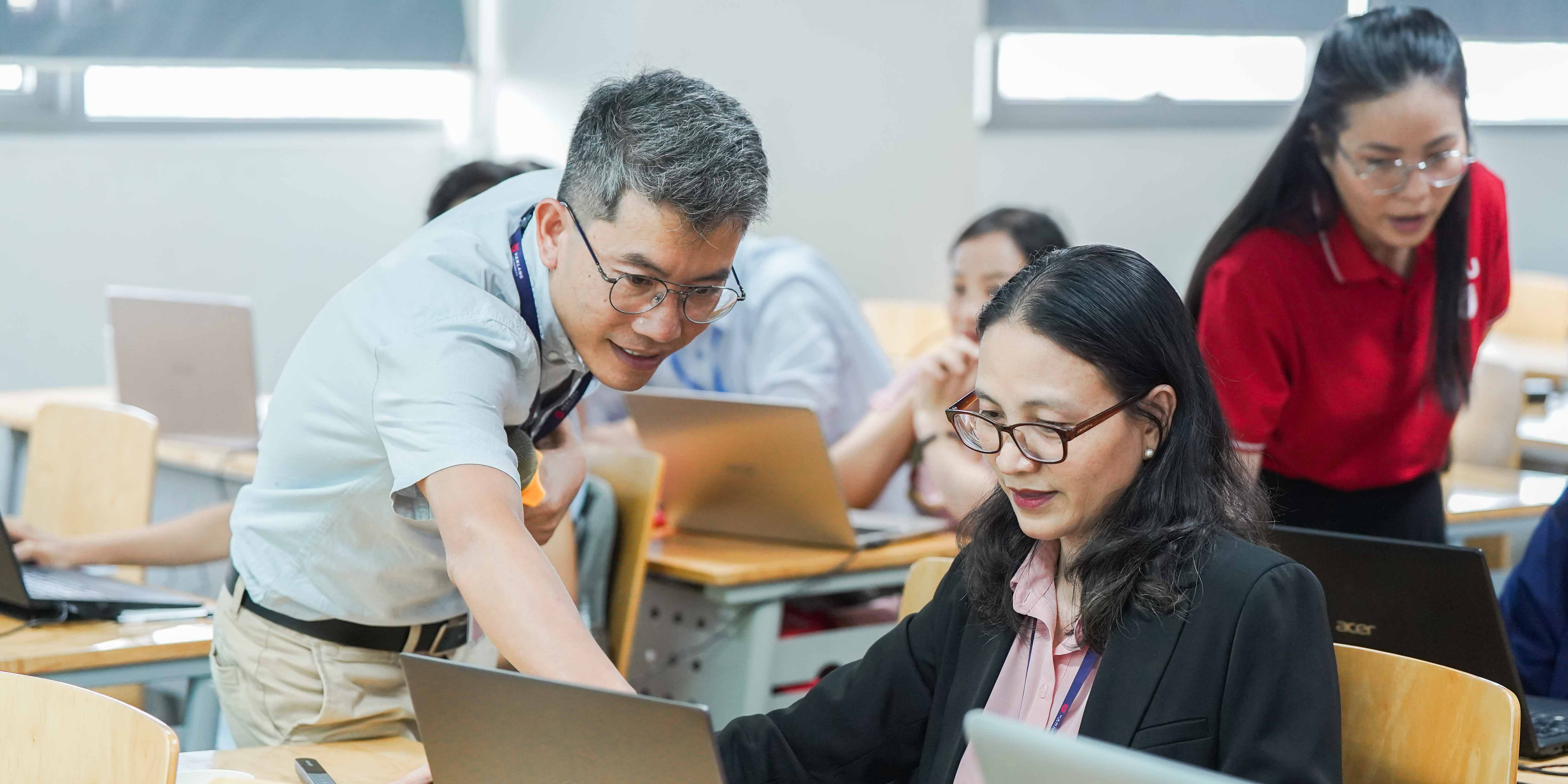 vlu-huong-dan-workshop-thuc-hanh-hoc-may-va-tri-tue-nhan-tao-tren-platform-chuyen-nghiep-ma-nguon-mo-kaggle-c.jpg