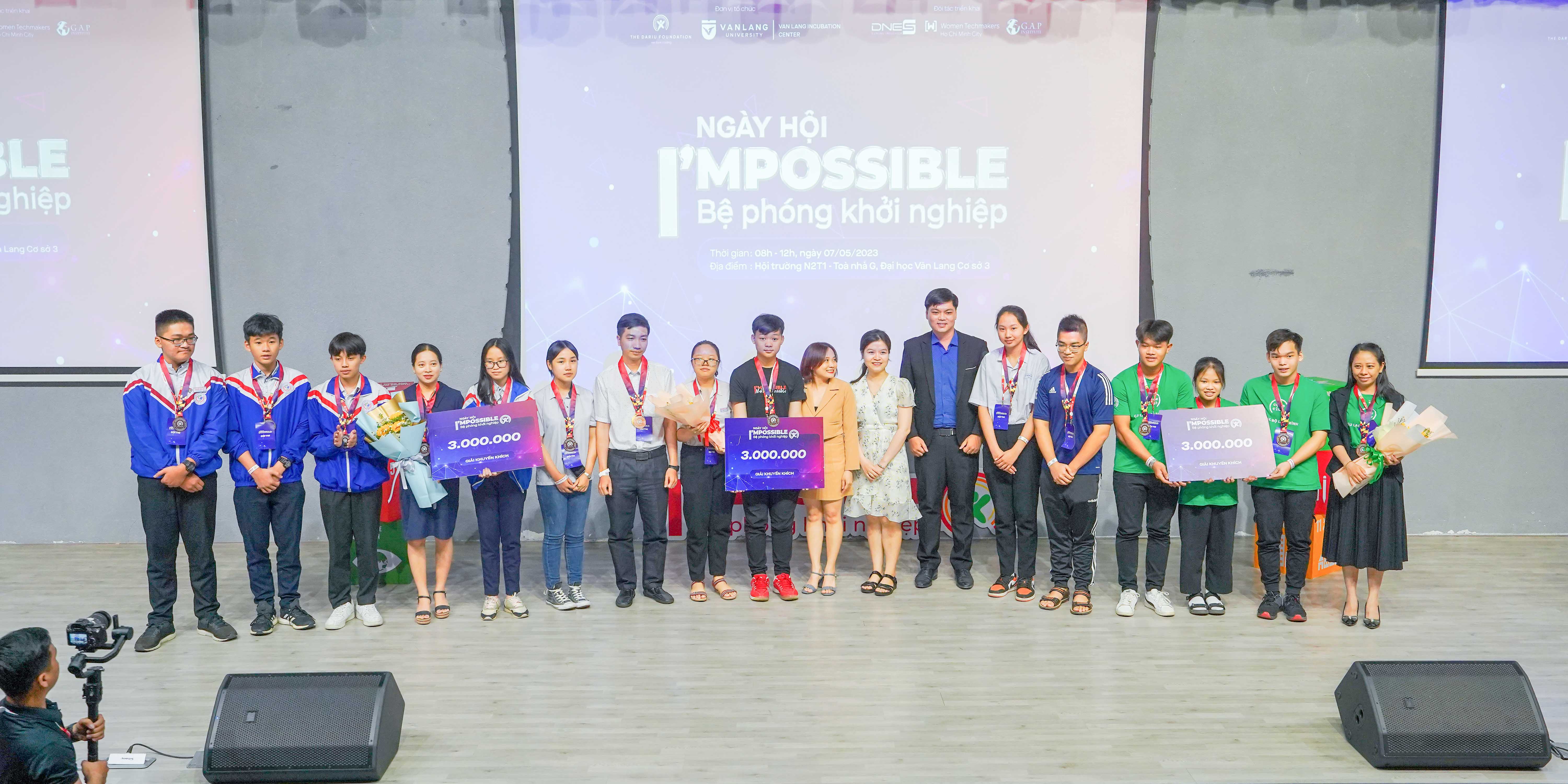 vlu-i-am-possible-be-phong-khoi-nghiep-cho-nguoi-tre-j.jpg