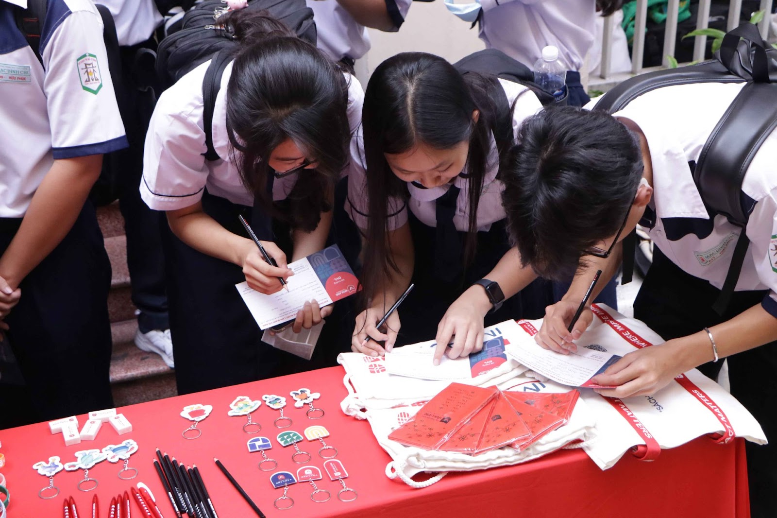 vlu-ket-noi-clb-thpt-mac-dinh-chi-c.jpg