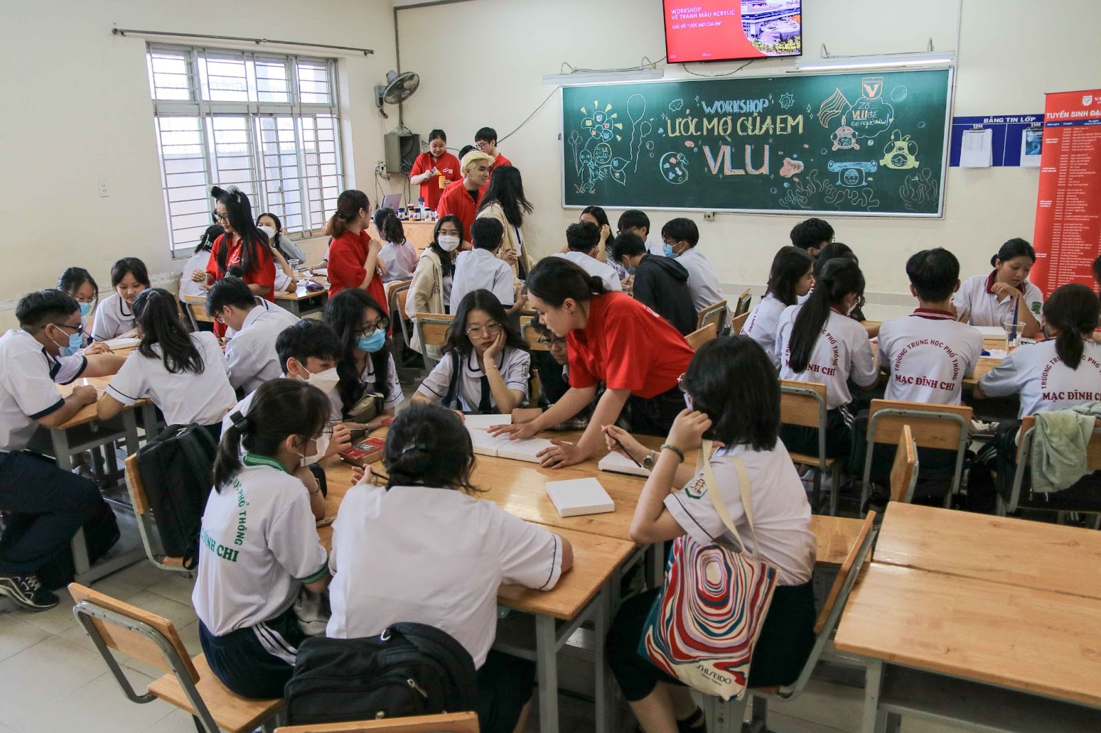 vlu-ket-noi-clb-thpt-mac-dinh-chi-f.jpg