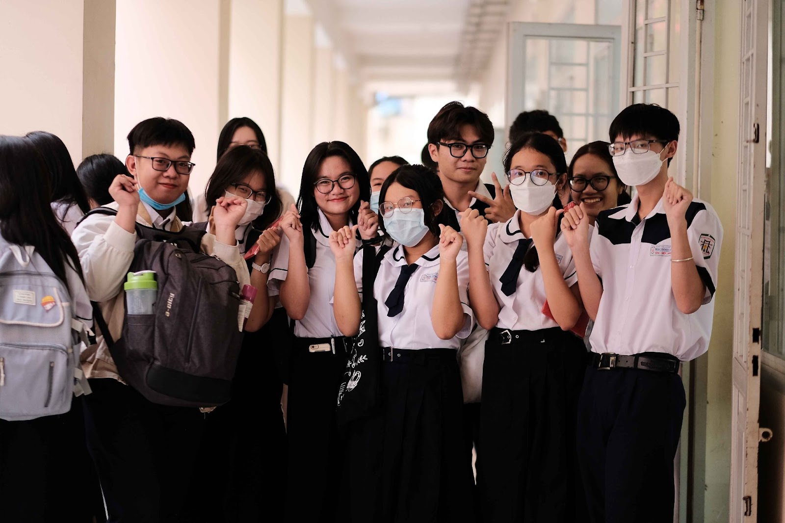vlu-ket-noi-clb-thpt-mac-dinh-chi-j.jpg