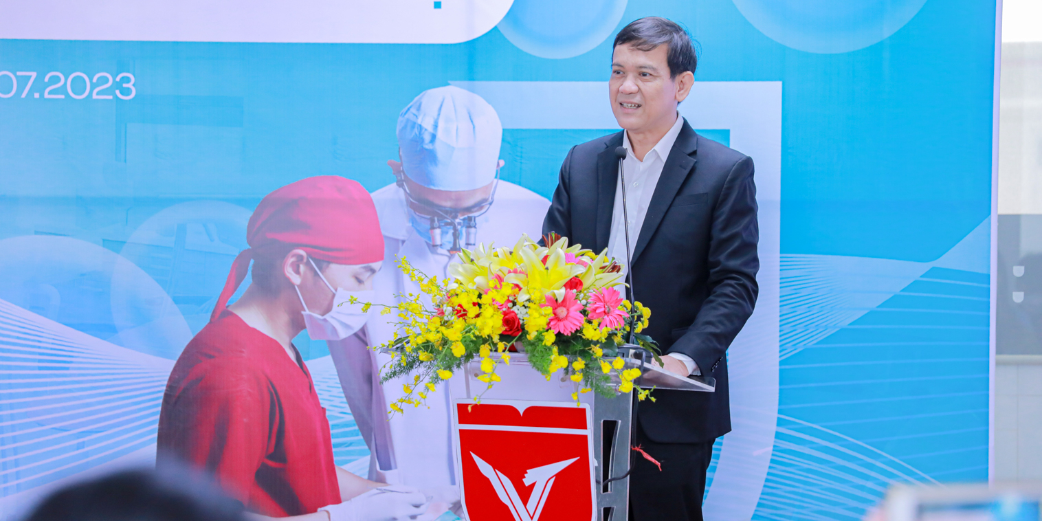 vlu-khanh-thanh-khu-thuc-hanh-cua-sinh-vien-rang-ham-mat-truong-dai-hoc-van-lang-b.jpg