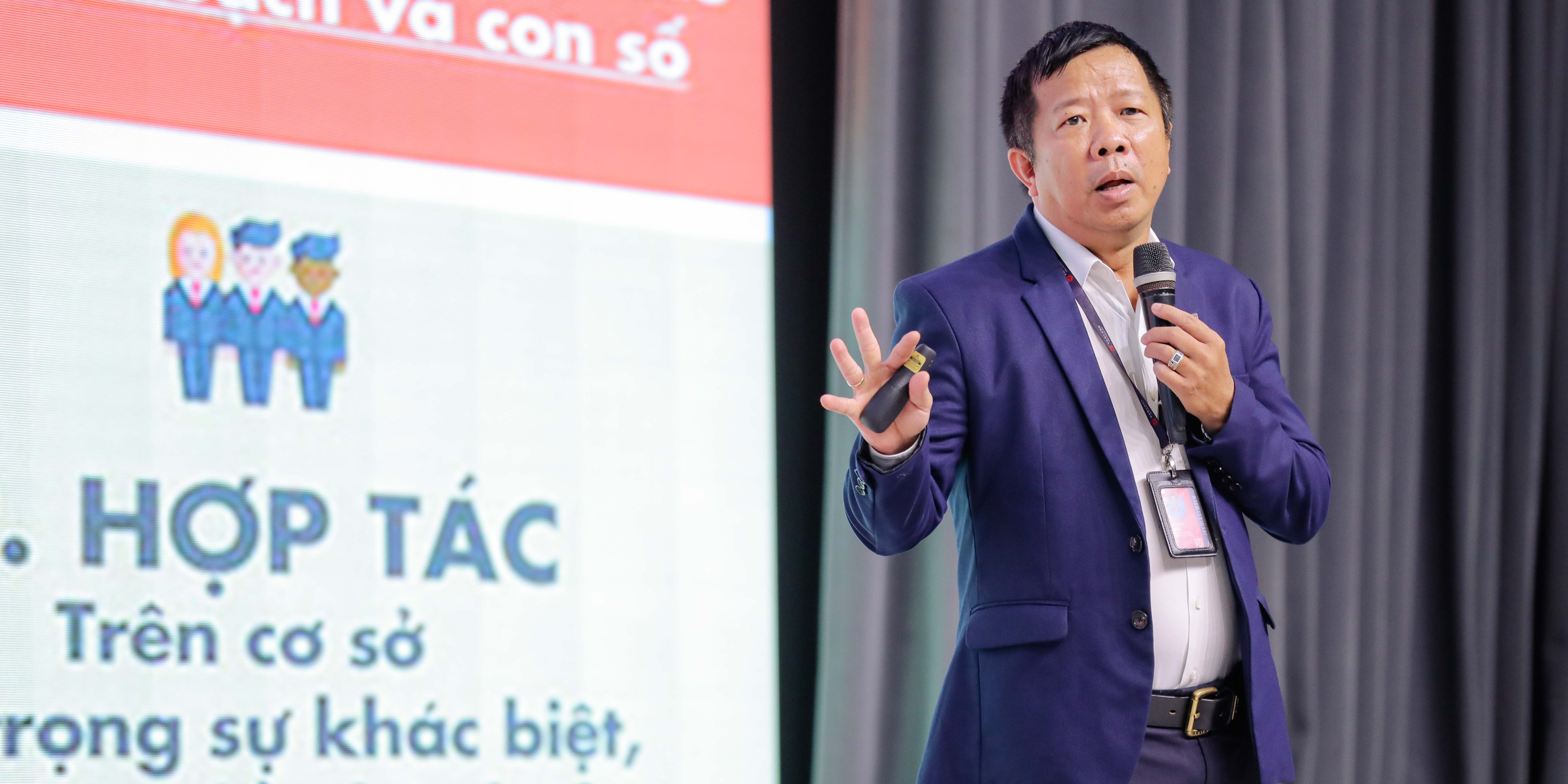 vlu-khoa-ky-thuat-co-dien-may-tinh-to-chuc-sinh-hoat-cong-dan-va-dinh-huong-cho-sinh-vien-a.jpg