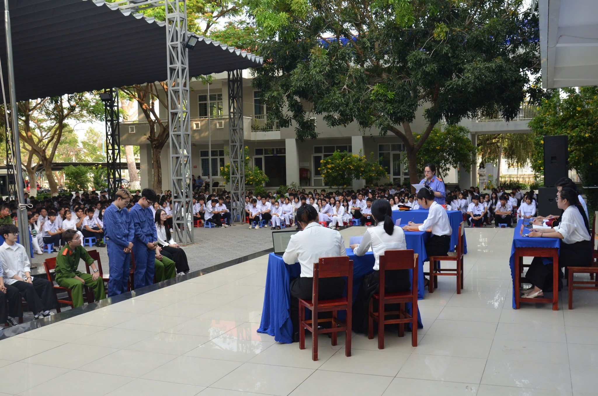 vlu-khoa-luat-phoi-hop-cung-cong-an-tinh-ba-ria-vung-tau-to-chuc-02-phien-toa-gia-dinh-xet-xu-vu-an-hinh-su-a.jpg