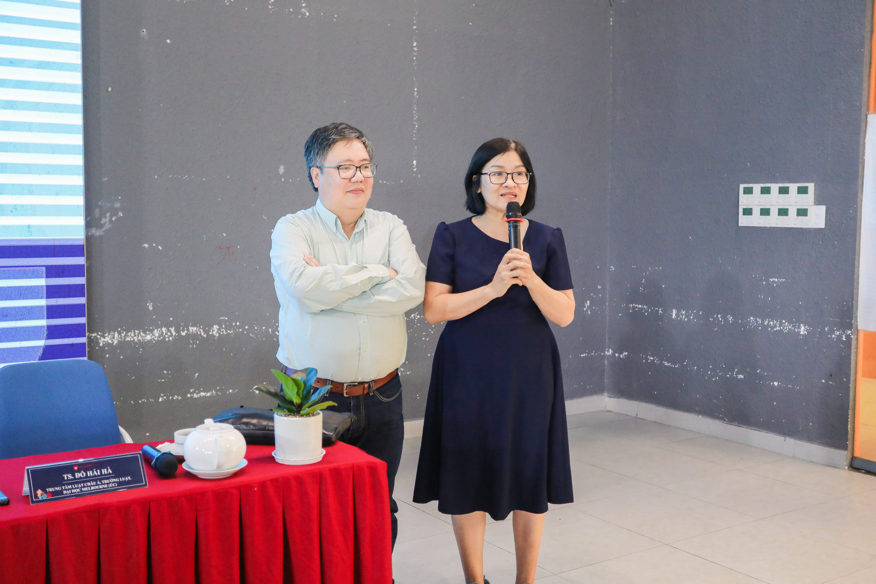 vlu-khoa-luat-to-chuc-chuyen-de-xu-ly-ky-luat-lao-dong-doi-voi-hanh-vi-tren-mang-xa-hoi-goc-nhin-tu-phap-luat-anh-va-uc_a.jpg