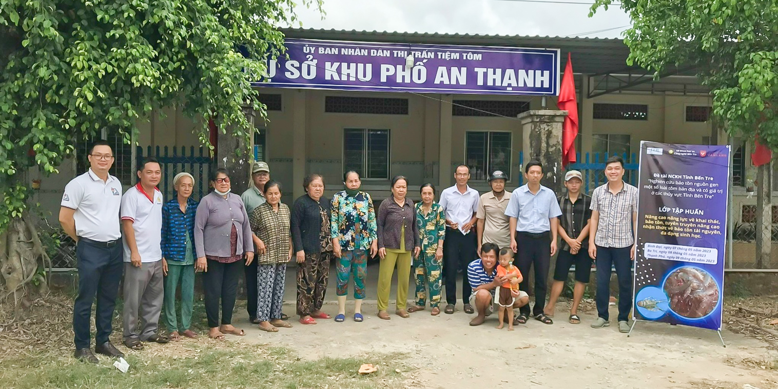 vlu-khoa-moi-truong-tap-huan-de-tai-nghien-cuu-khoa-hoc-tinh-ben-tre-c.jpg