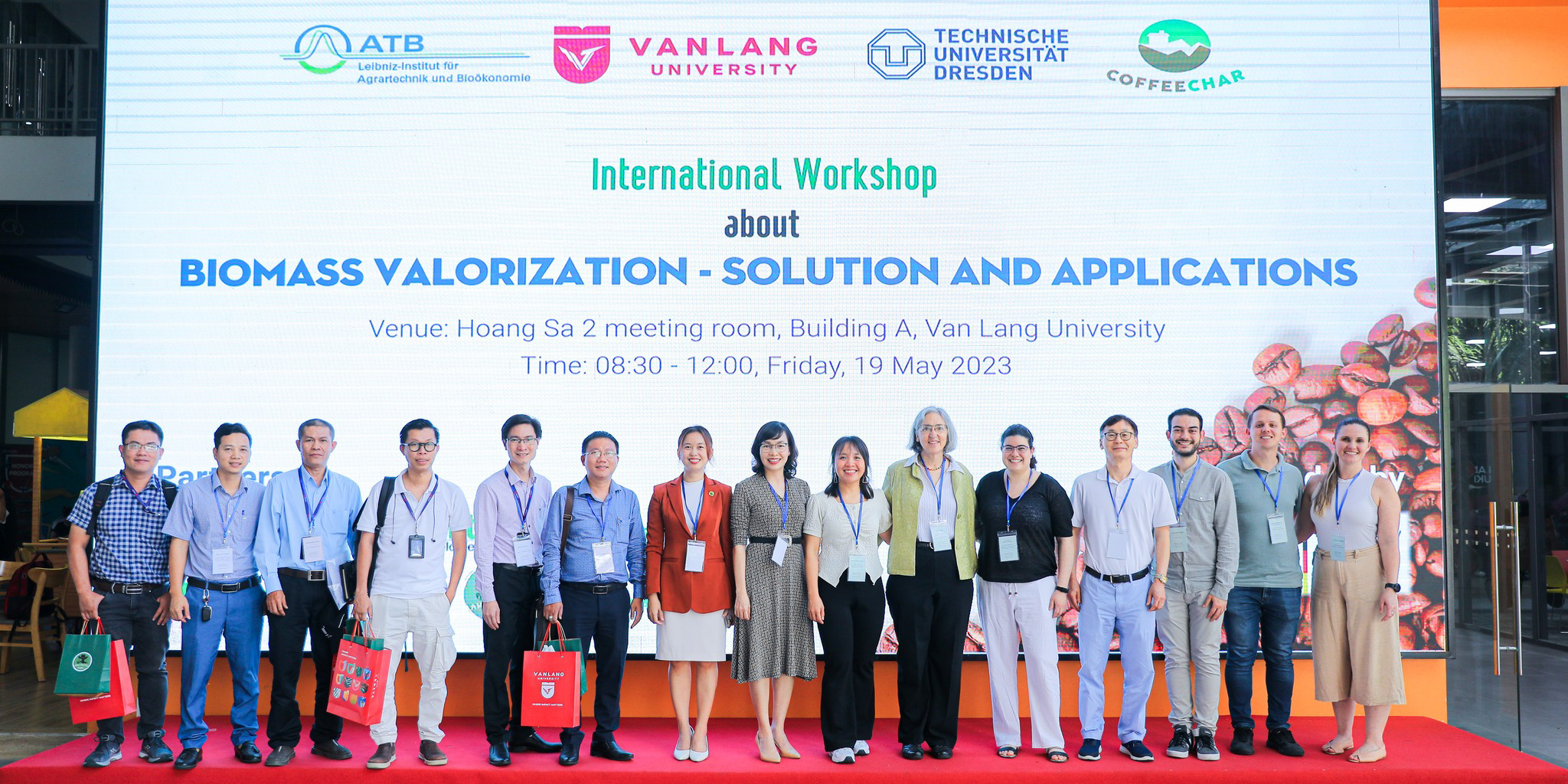vlu-khoa-moi-truong-to-chuc-hoi-thao-quoc-te-biomass-valorization-solutions-and-applications-a.jpg