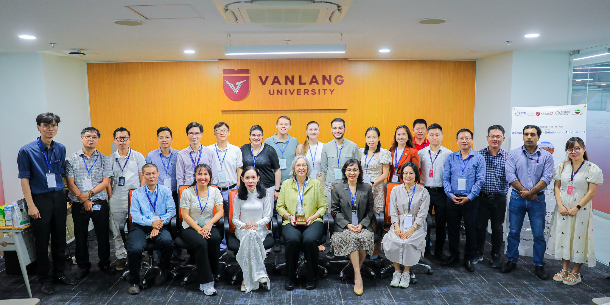 vlu-khoa-moi-truong-to-chuc-hoi-thao-quoc-te-biomass-valorization-solutions-and-applications-c.jpg